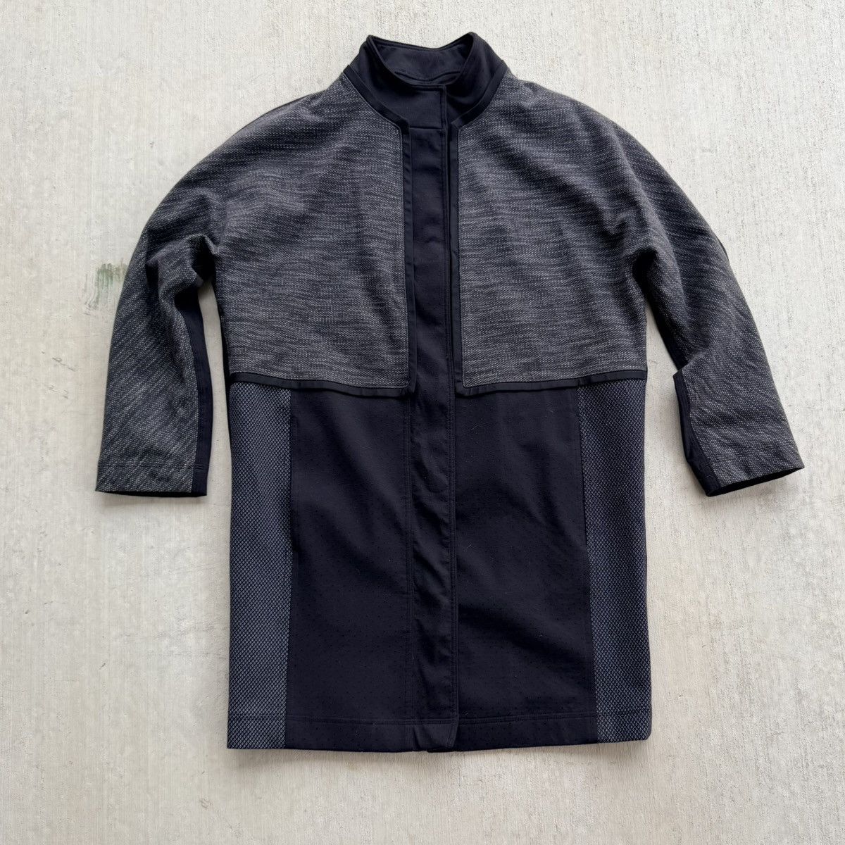 Lululemon Lululemon Cocoon Car Coat Diamond Jacquard Space Dye Black Size S / US 4 / IT 40 - 1 Thumbnail