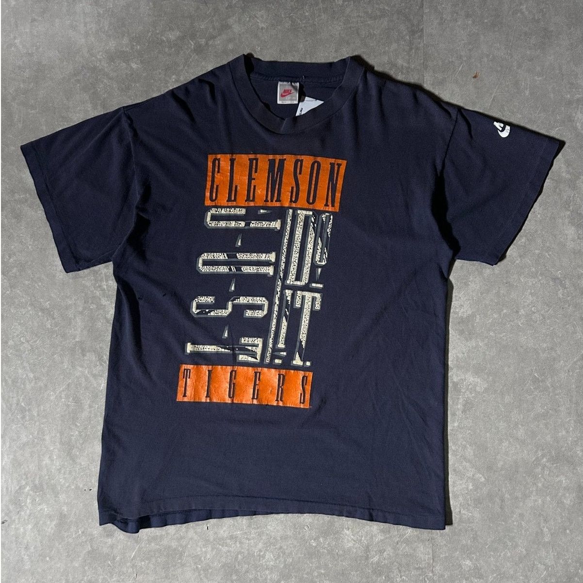 Nike 2000's Vintage Clemson Tigers Nike Navy T-Shirt - L Size US L / EU 52-54 / 3 - 1 Thumbnail