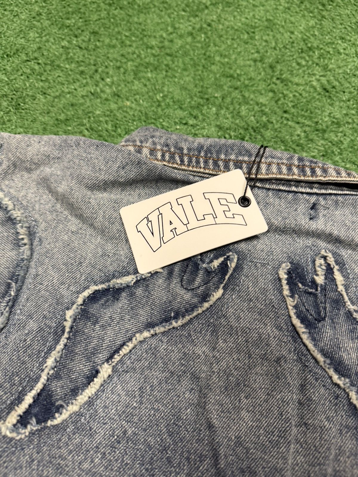 Vale Vale distressed denim jacket sized x large Size US XL / EU 56 / 4 - 5 Thumbnail