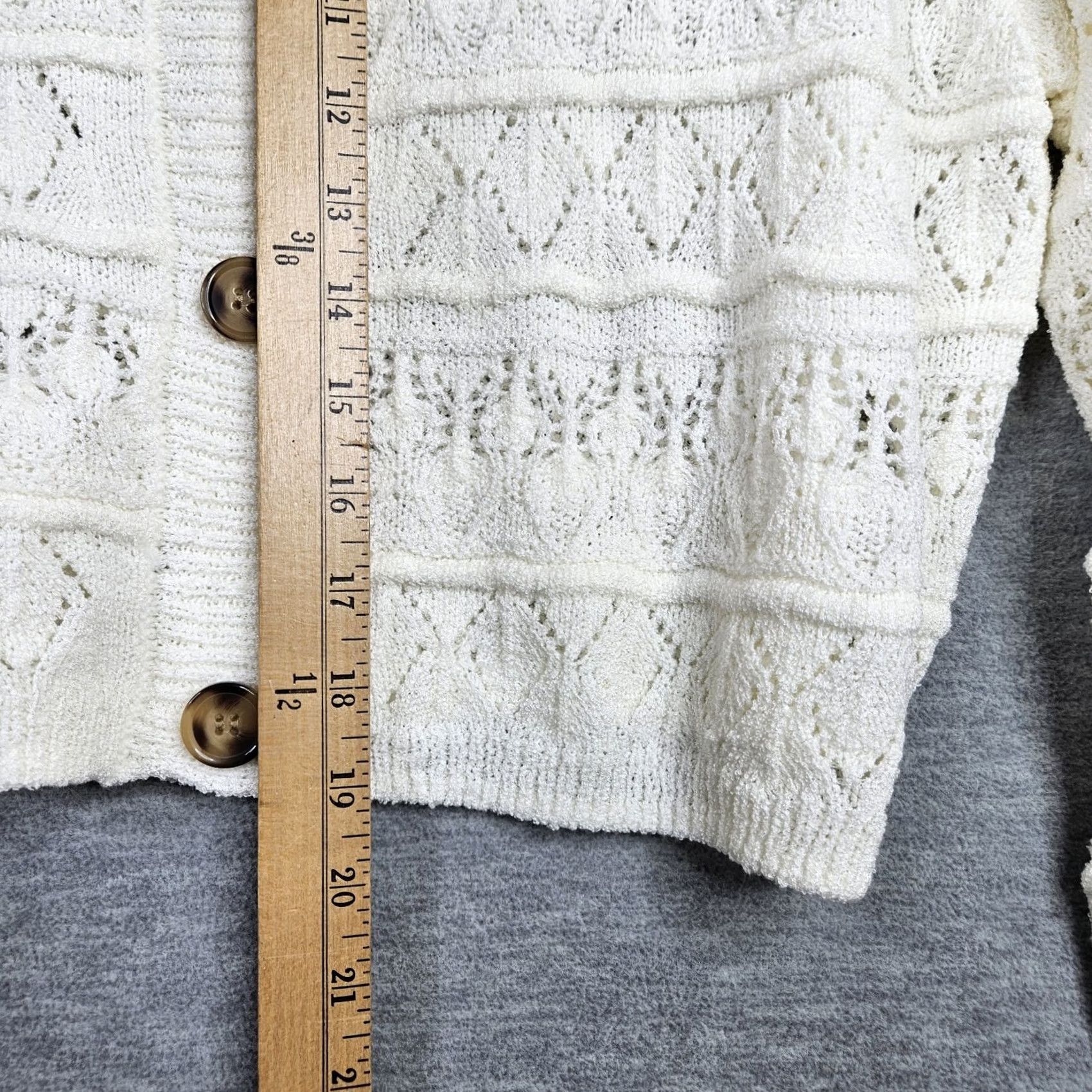 Vintage Blue Rain Cardigan Women's M White Cropped Long Sleeve Knit V-Neck Button All Seasons Modern Size M / US 6-8 / IT 42-44 - 4 Thumbnail