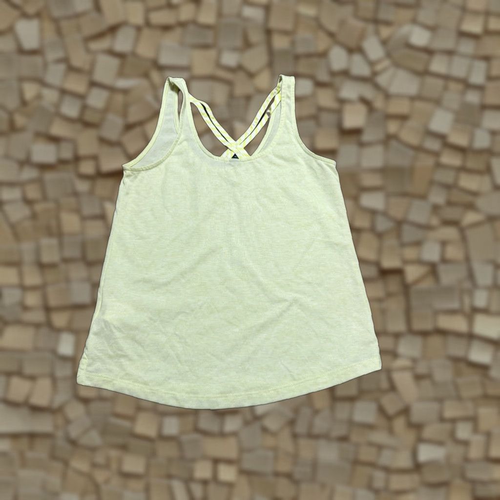 Helly Hansen VINTAGE? No — Helly Hansen Tank Top Women’s Small Yellow Back Cut-Out Racerback Shirt, Tank, Sleeveless, Cotton, Regular Fit, Casual, 3-season, Basic Size S / US 4 / IT 40 - 1 Thumbnail
