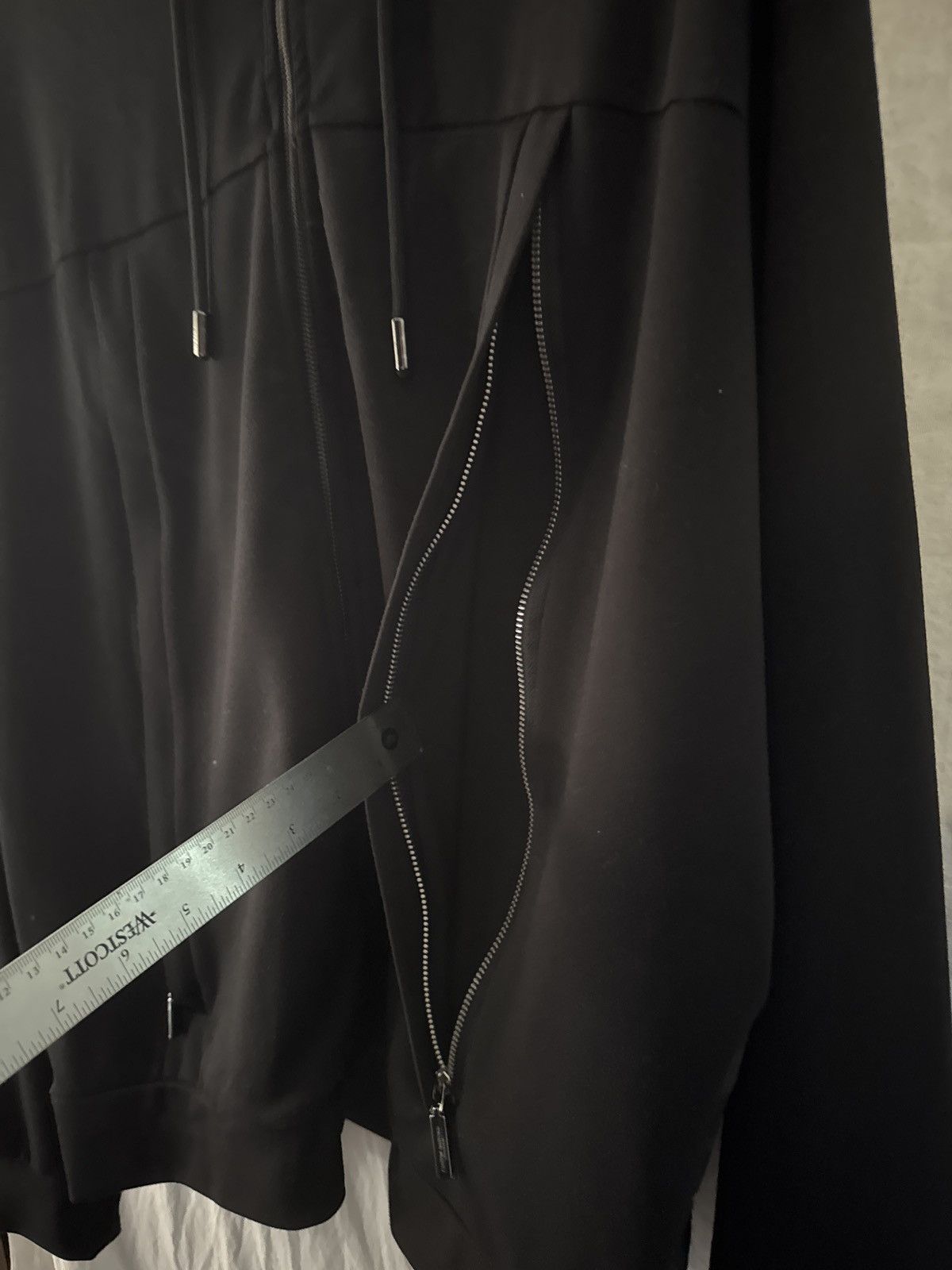 Costume National Costume national black extended pocket embroidery hoodie Size US L / EU 52-54 / 3 - 3 Thumbnail
