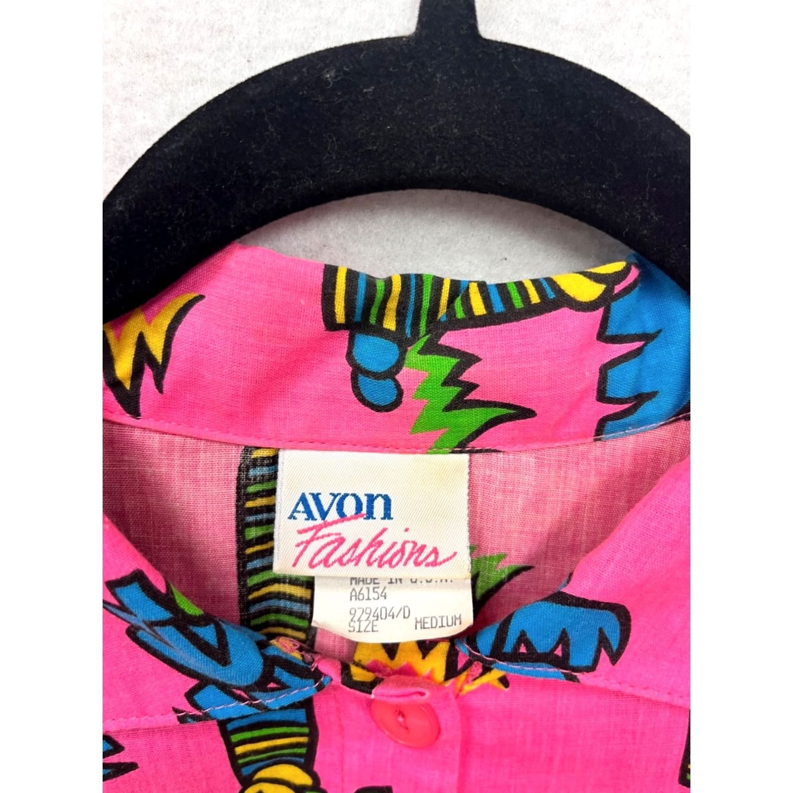 Vintage VINTAGE Avon Fashions Palm Tree Print Button-Up Shirt M Pink Unisex Adults Short Sleeve Size US M / EU 48-50 / 2 - 3 Thumbnail