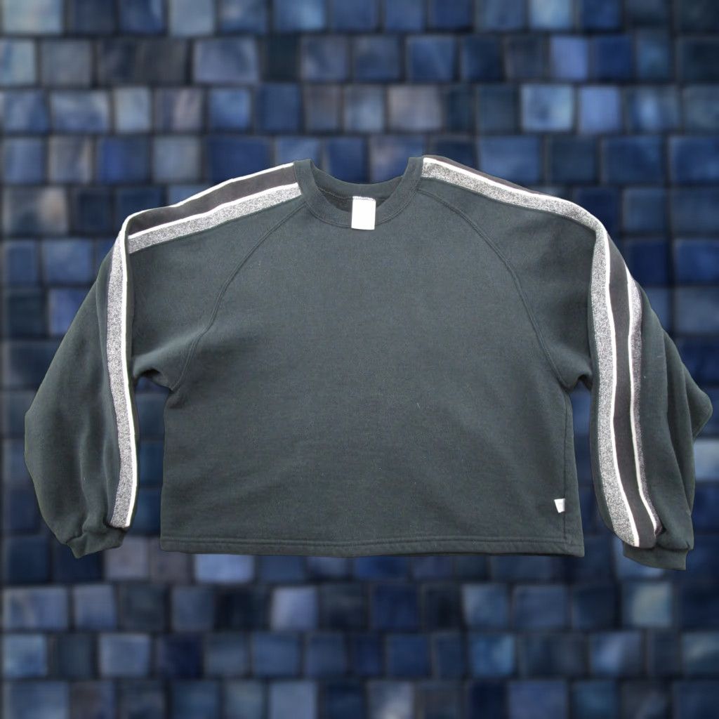 Russell Athletic VINTAGE Russell Athletic Sweatshirt Raglan Striped Sleeve 90s Size L Black Women Pullover Crew Neck Activewear Made USA Size L / US 10 / IT 46 - 1 Thumbnail
