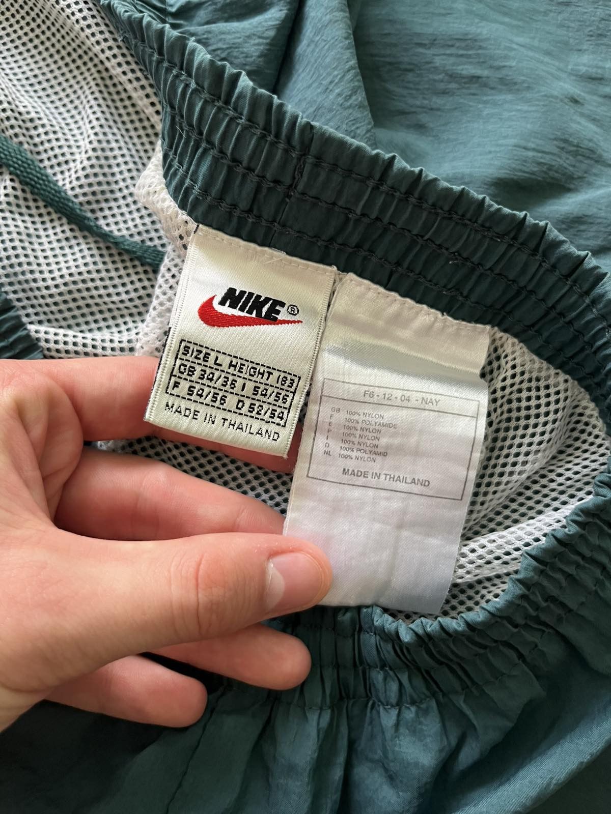 Nike Y2K Nike Big Swoosh Vintage Streetwear Green Shorts Size US 36 / EU 52 - 6 Thumbnail