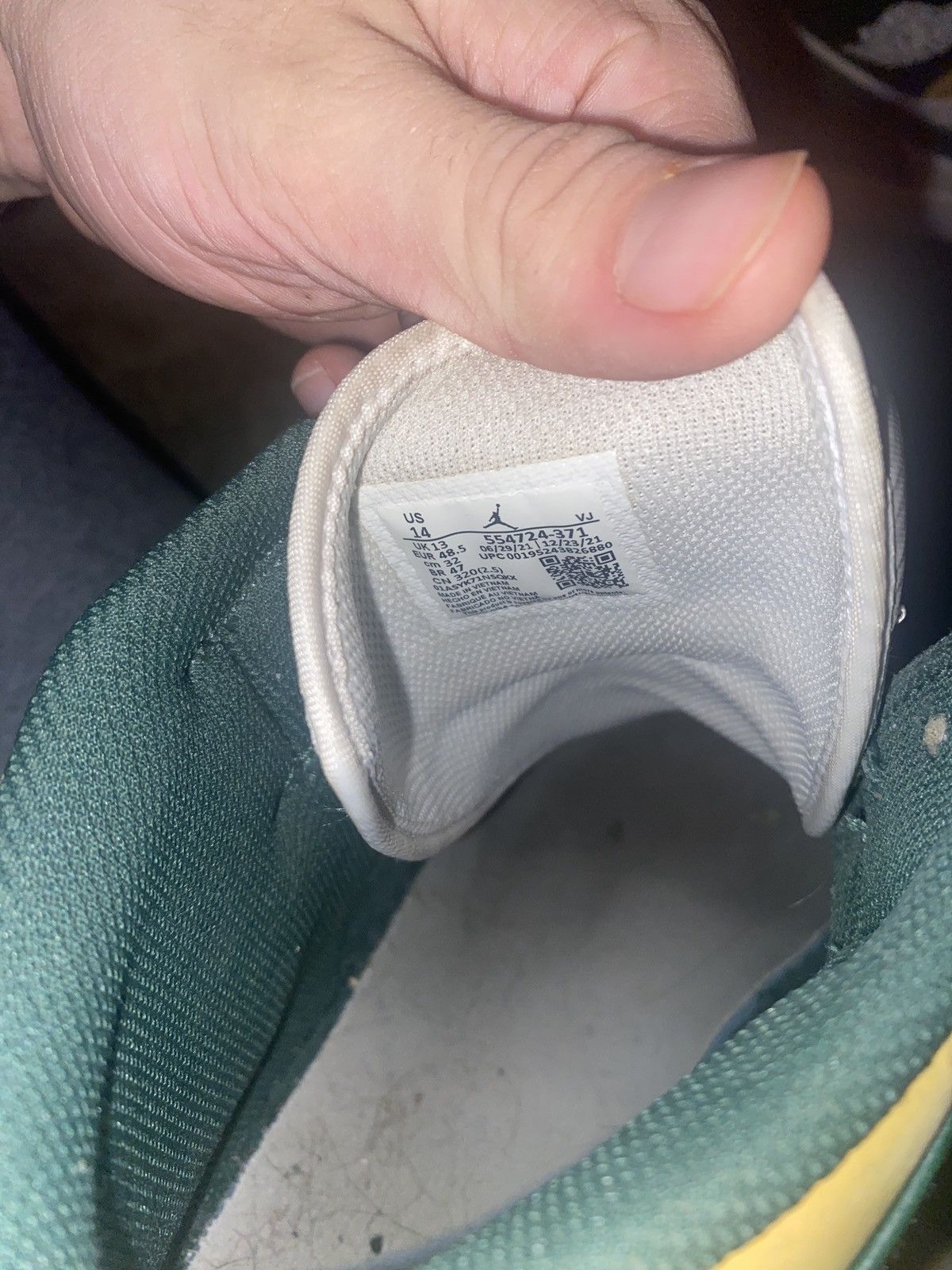 Jordan Brand White and Green Jordan 1 Hightops Size US 14 / EU 47 - 6 Thumbnail