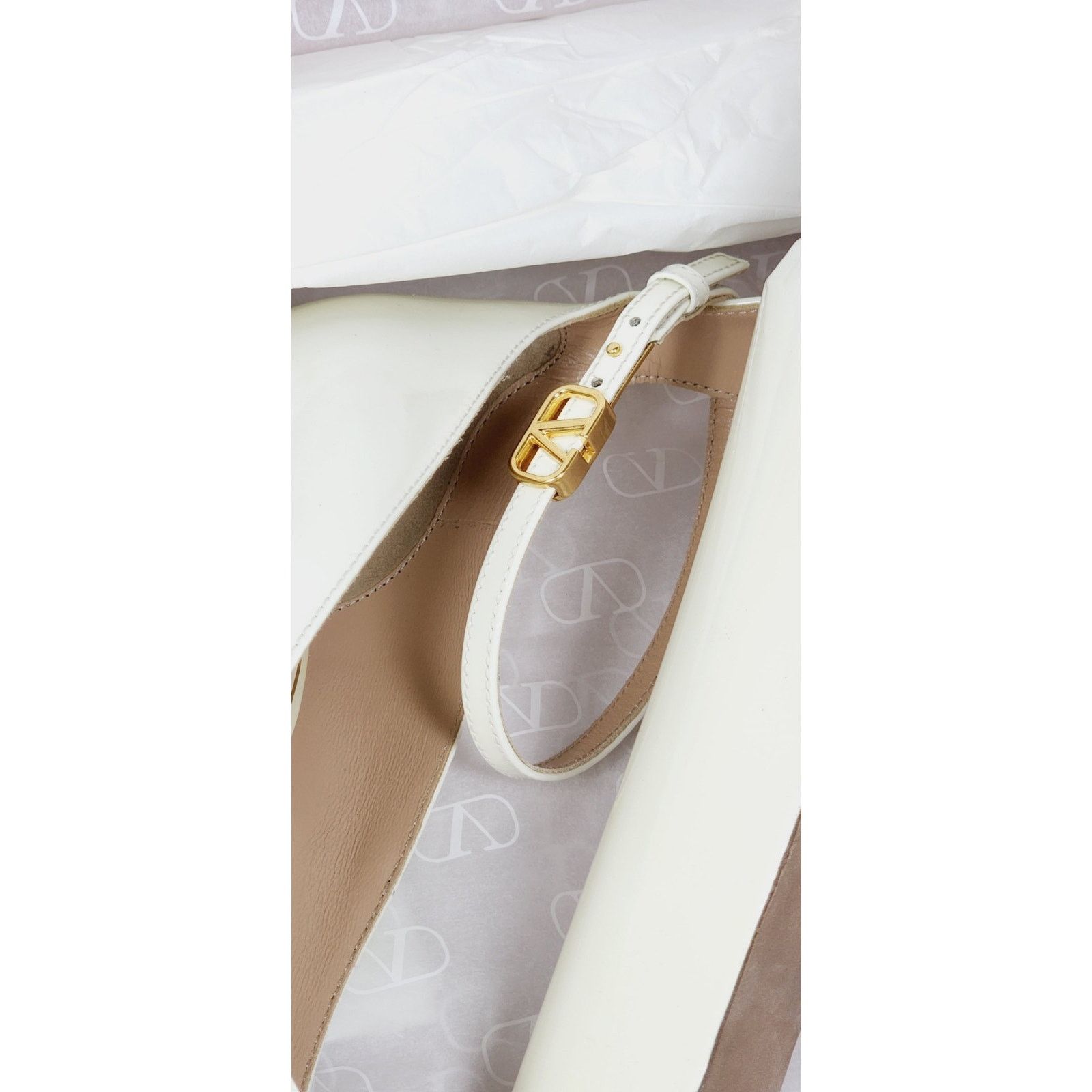 Valentino VALENTINO GARAVANI Leather Pump Shoes US10 VLogo . Size US 10 / IT 40 - 11 Thumbnail