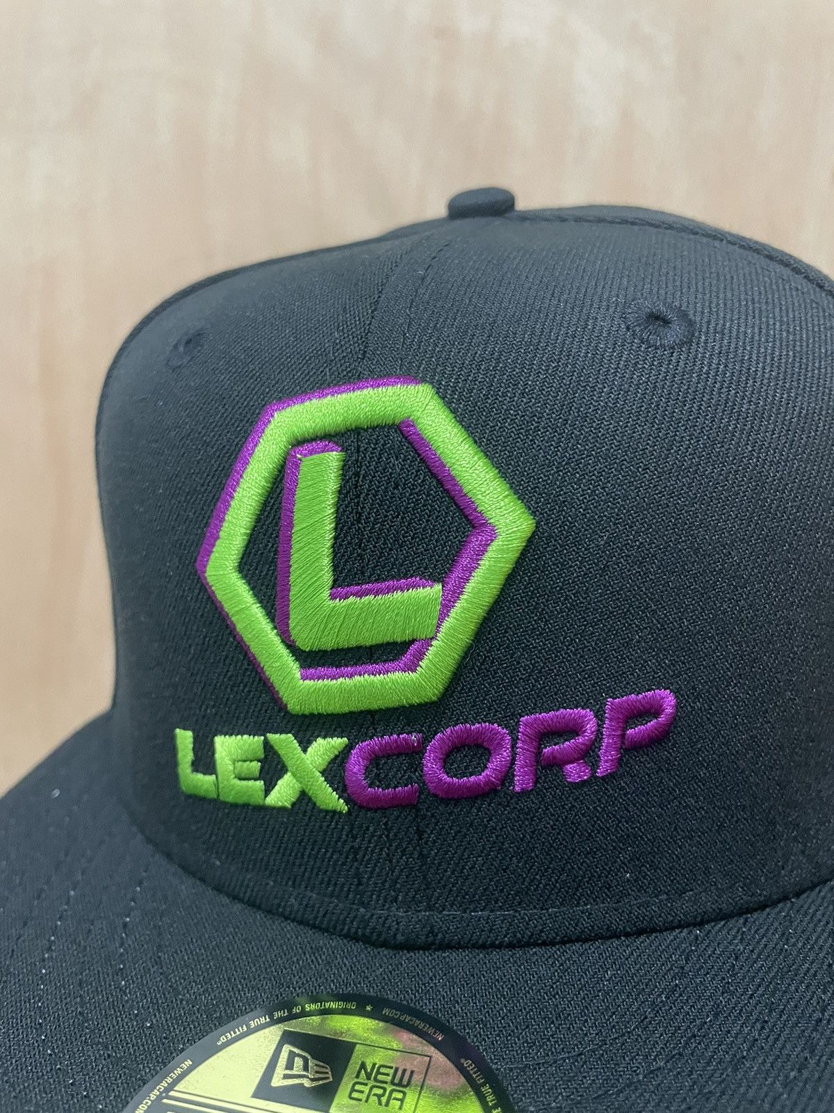 DC Comics × New Era SUPERMAN™ LEX CORP® LEX LUTHOR™ DC COMICS™ FORVER EVIL 7 1/8 Size ONE SIZE - 3 Thumbnail