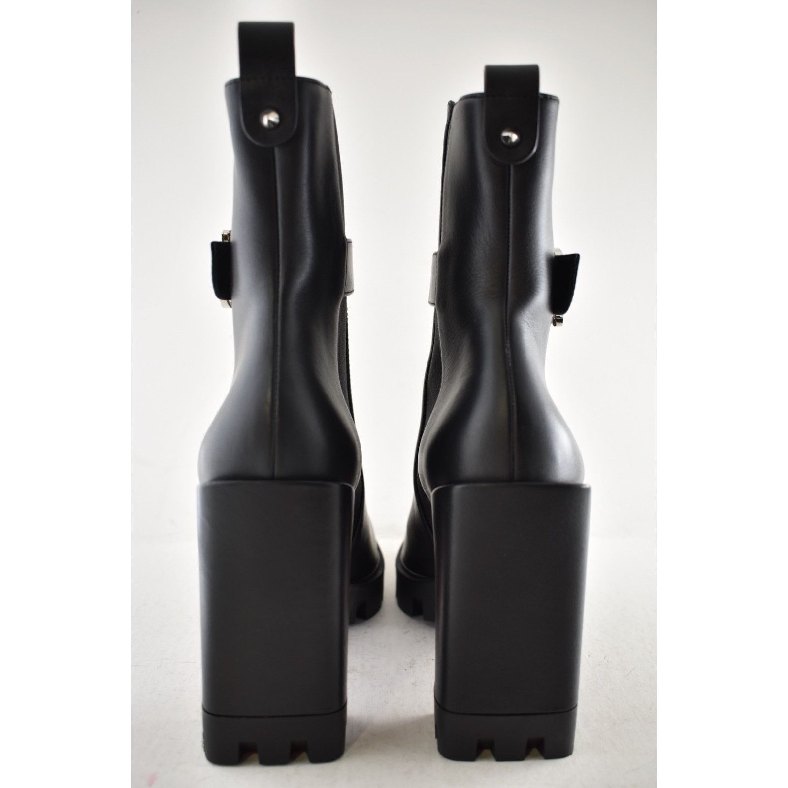 Christian Louboutin Christian Louboutin CL Chelsea Lug 100 Leather Ankle Boot 41 Size US 10 / IT 40 - 20 Thumbnail