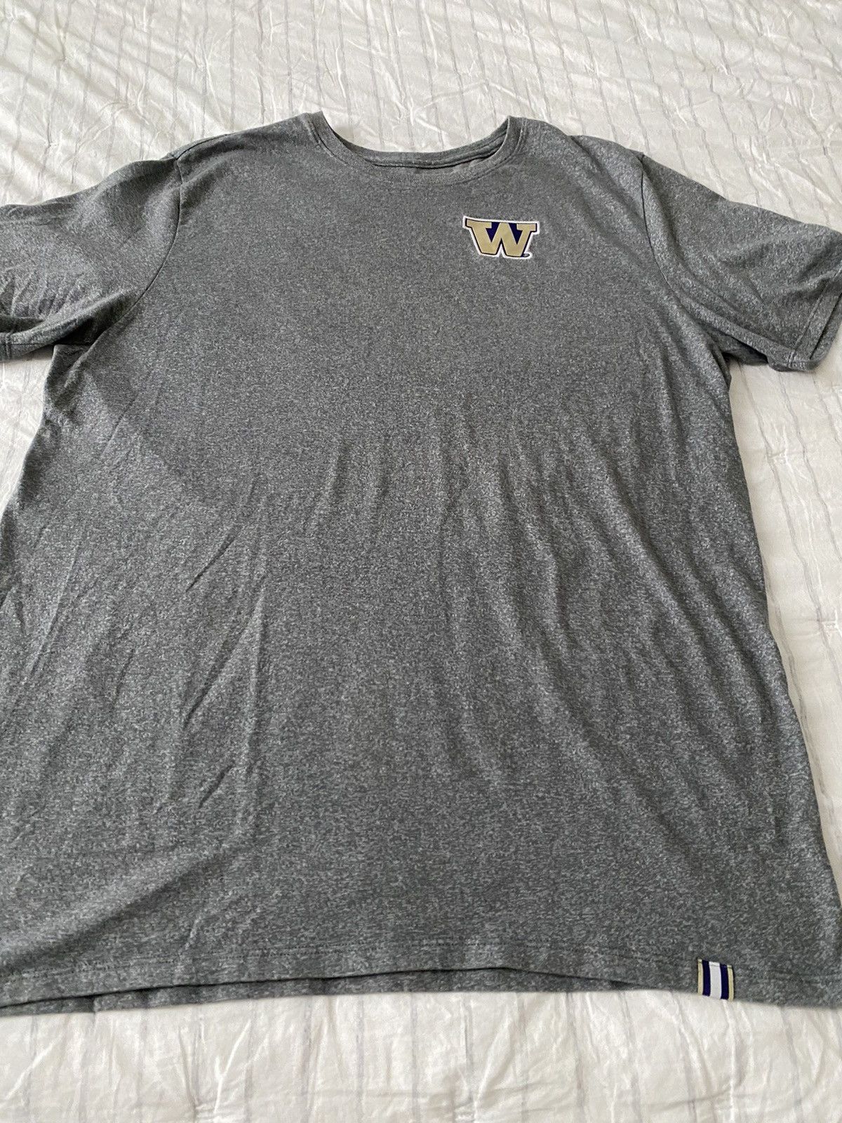 Vintage Nike University of Washington Logo T-shirt XL Size US XL / EU 56 / 4 - 4 Thumbnail