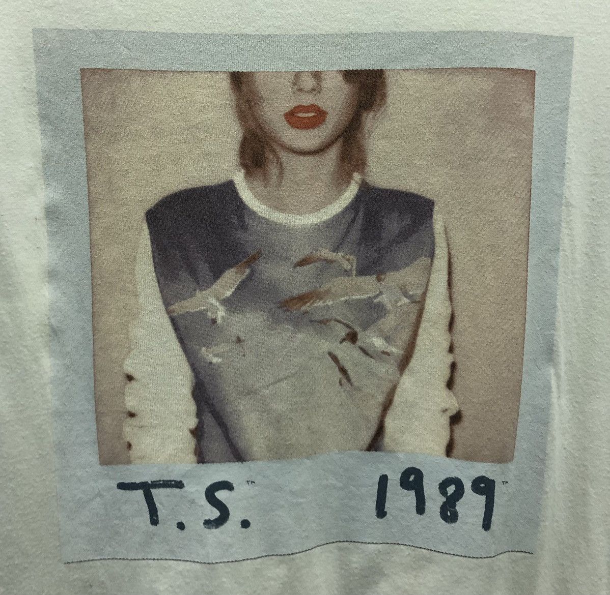 Vintage Truss Light Weight Taylor Swift The 1989 World Tour T-Shirt Size US M / EU 48-50 / 2 - 3 Thumbnail