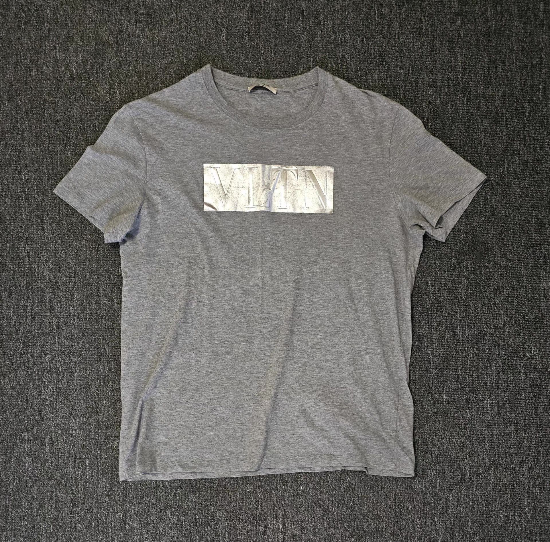 Valentino Valentino Short Sleeve T-shirt, Size US M / EU 48-50 / 2 - 1 Thumbnail