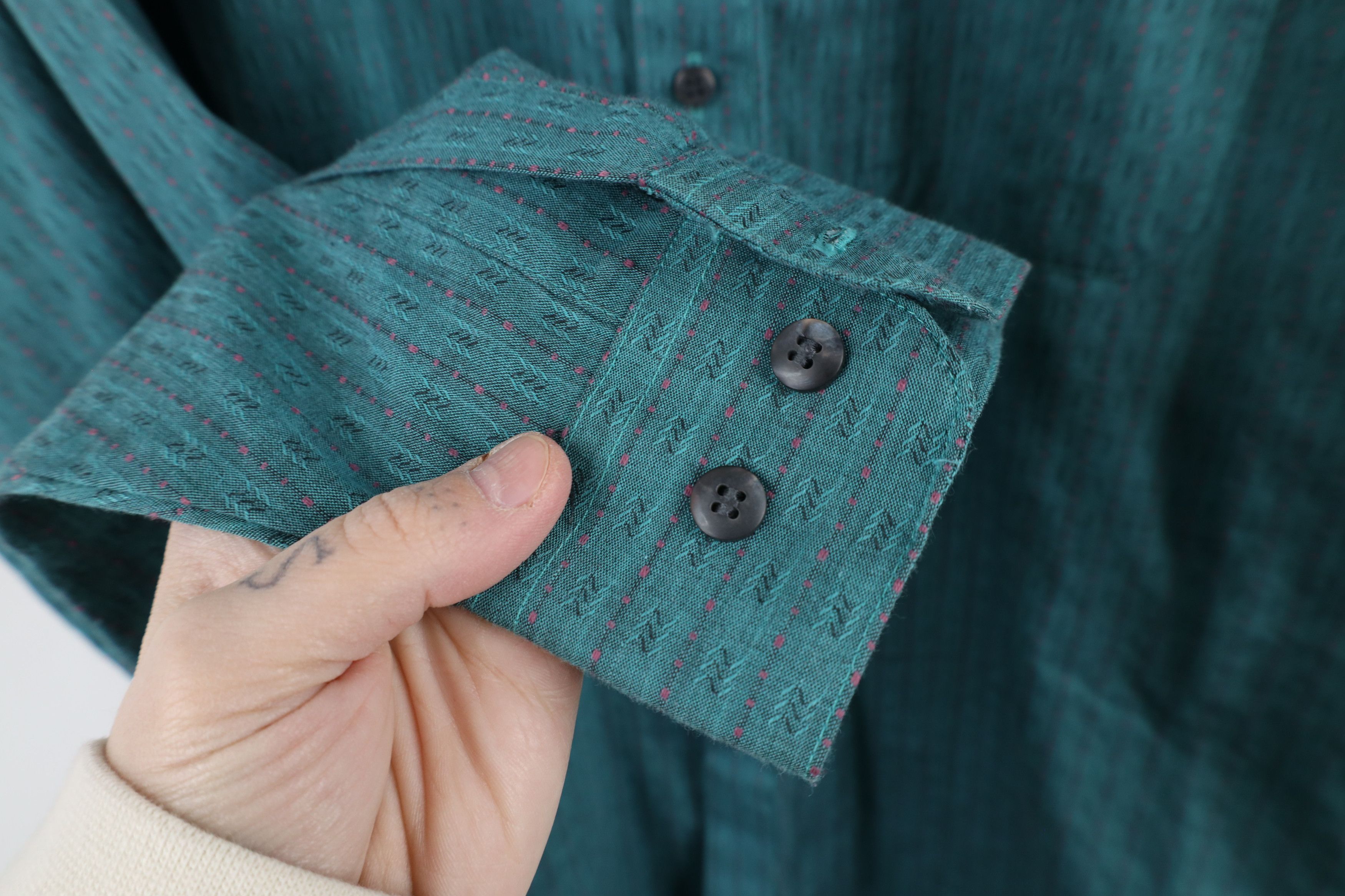 Vintage Vintage 90s Streetwear Needle Striped Collared Button Shirt Size US L / EU 52-54 / 3 - 8 Thumbnail