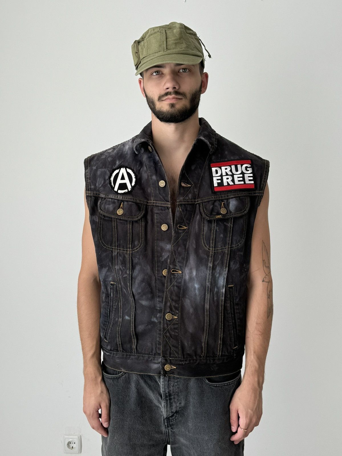 Vintage Vintage 90s Lee Custom Hardcore Biker Denim Vest Size US L / EU 52-54 / 3 - 2 Thumbnail