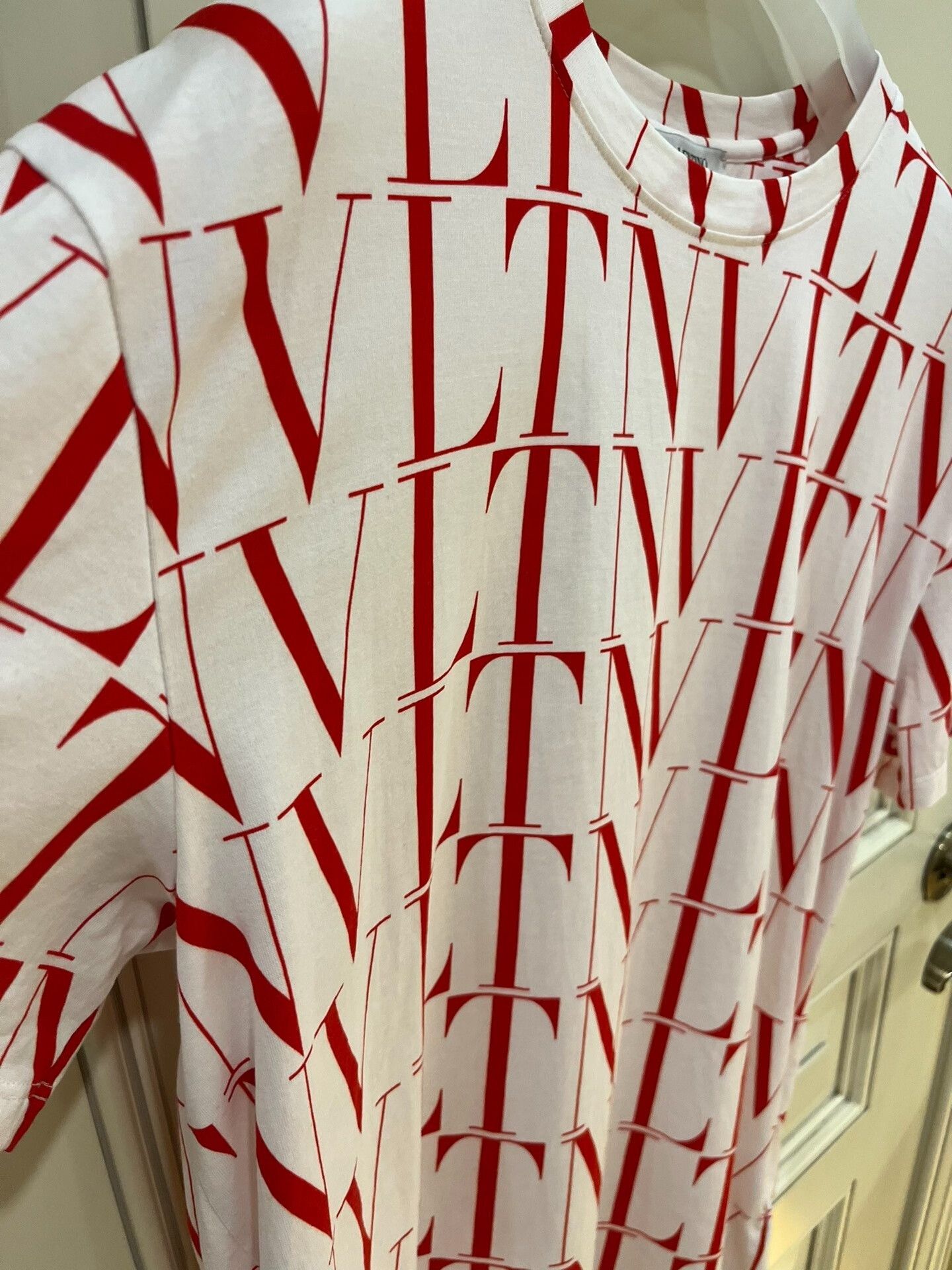 Valentino Valentino Red VLTN Printed T-shirt Size US M / EU 48-50 / 2 - 3 Thumbnail