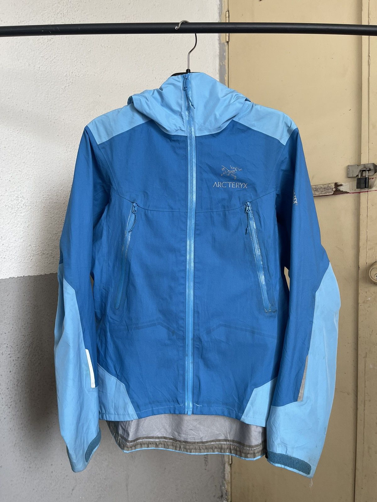 Arc'teryx Arcteryx Goretex Active Waterproof Baby Blue Size S / US 4 / IT 40 - 2 Thumbnail