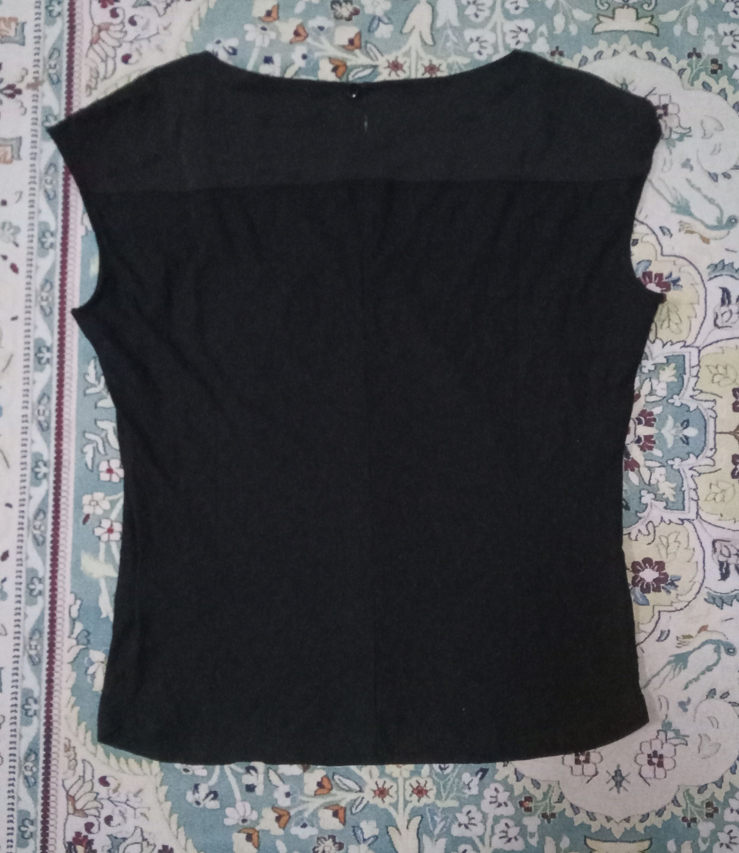 Burberry Burberry Sleeves Top Size XS / US 0-2 / IT 36-38 - 2 Thumbnail