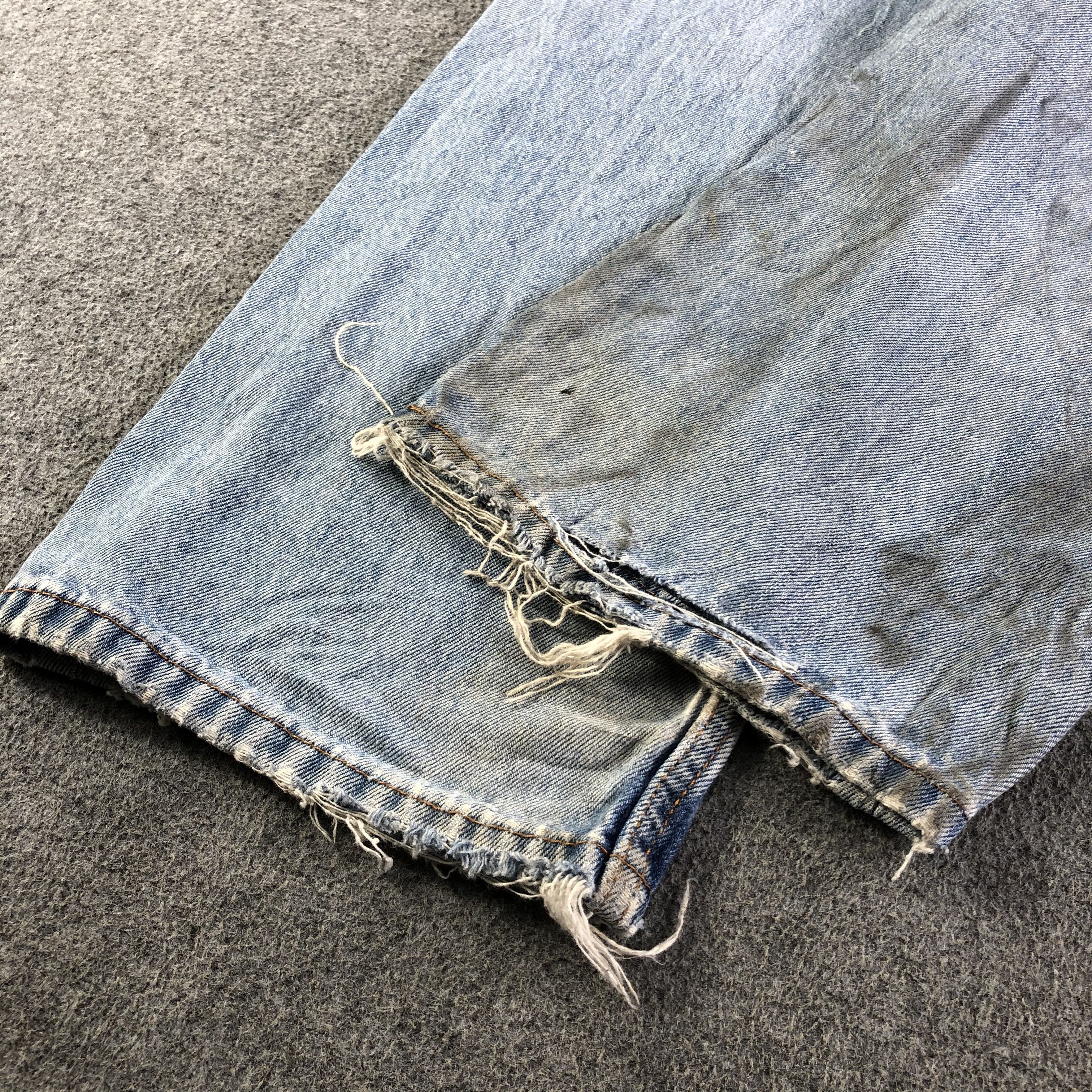 Levi's Vintage Light Wash Levis 505 Jeans-J4306 Size US 35 - 6 Thumbnail