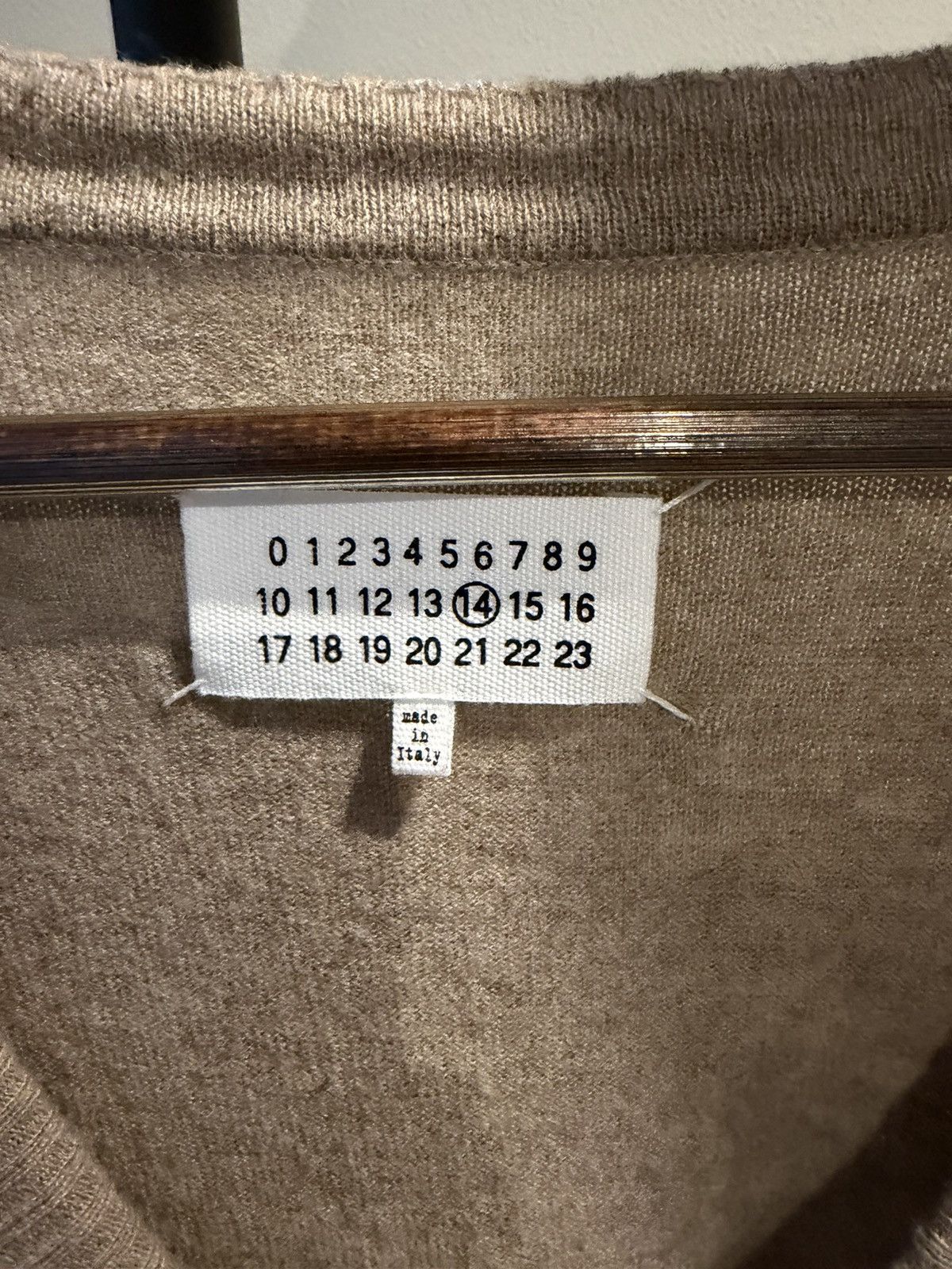 Maison Margiela Maison Margiela elbow patch cardigan Size US S / EU 44-46 / 1 - 3 Thumbnail