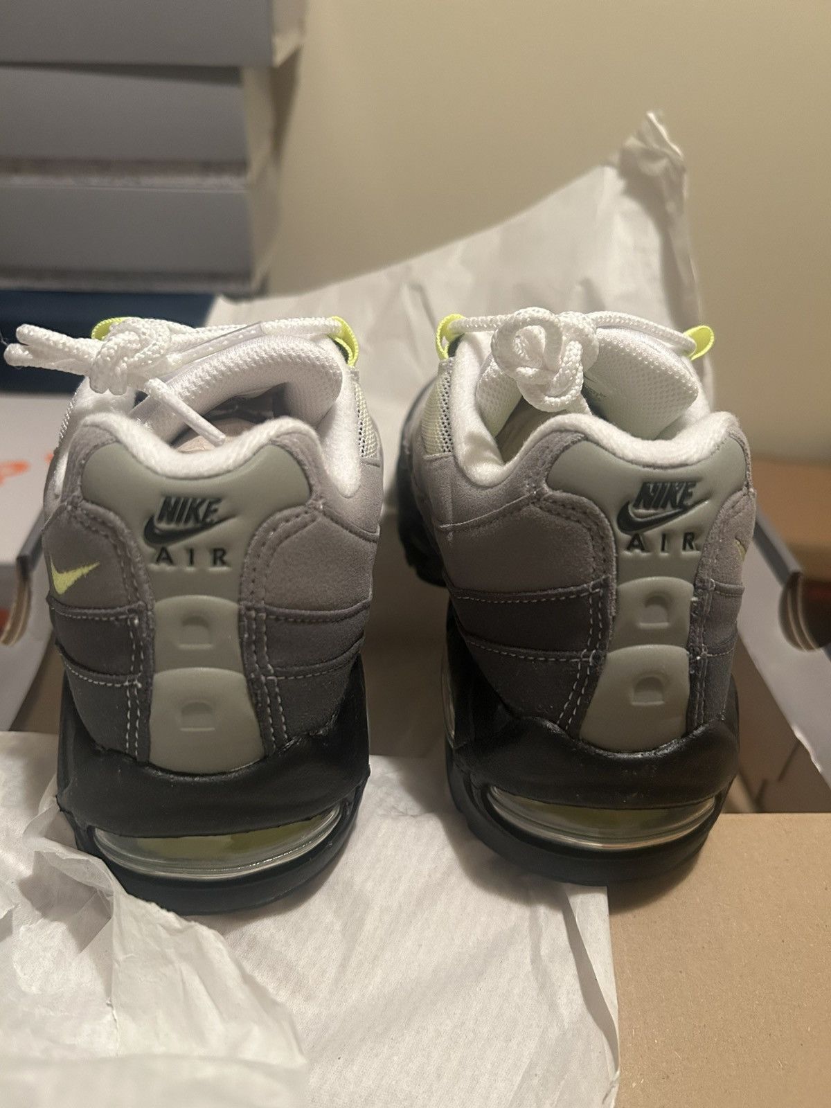 Nike Nike Air Max 95 OG Big Bubble Neon (2025/2026)(sz-6)-(7.5-W) Size US 7.5 / IT 37.5 - 2 Thumbnail