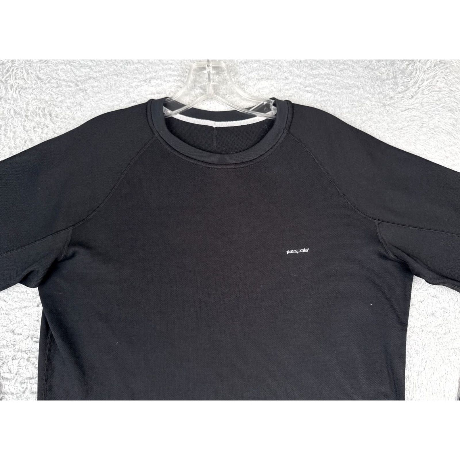 Patagonia Patagonia Shirt Men Medium Black Long Sleeve Crew Neck 100% Polyester M Black Logo All Seasons Regular Mens Size US M / EU 48-50 / 2 - 4 Thumbnail