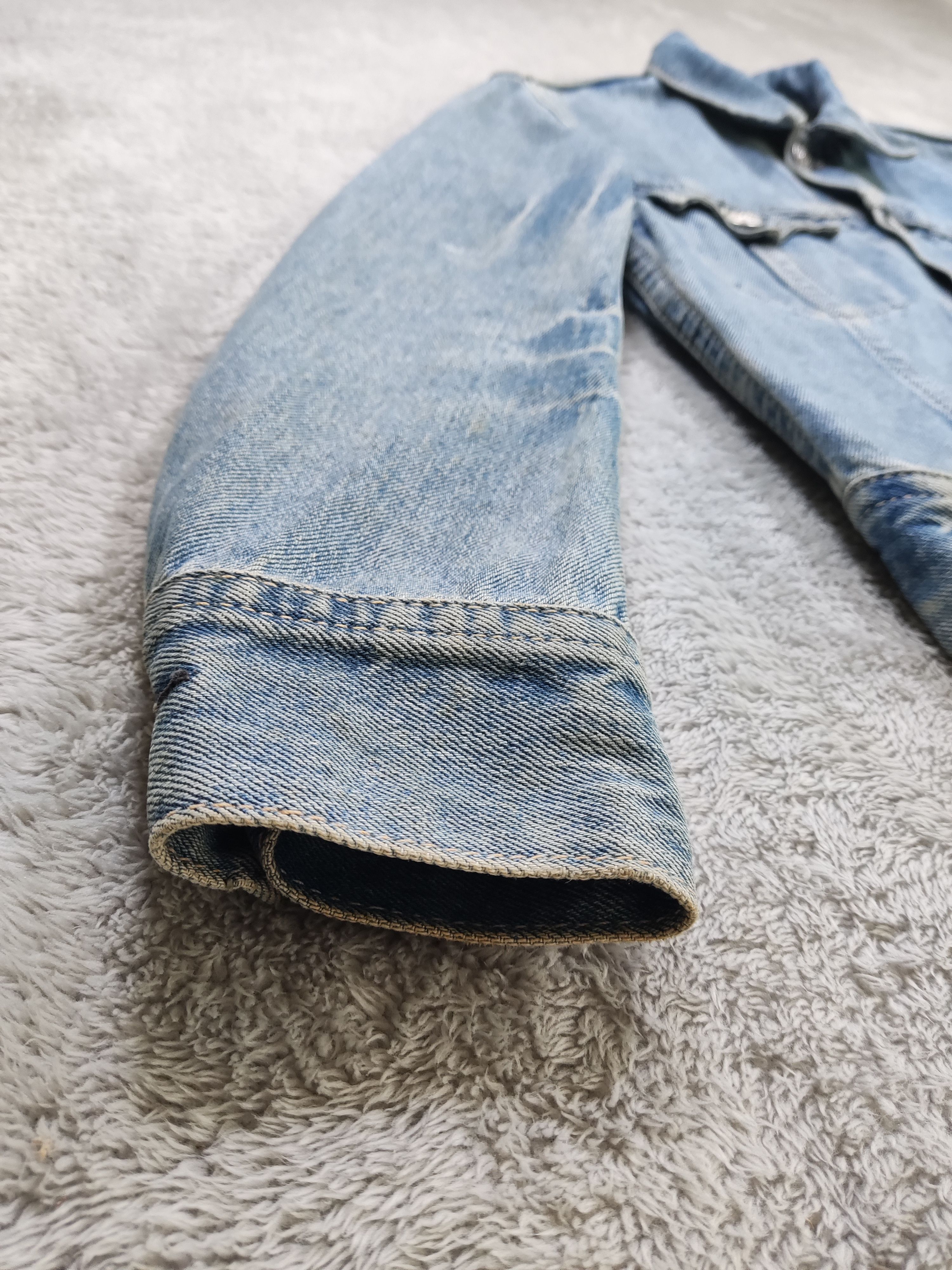 Levi's Levi’s Vintage Distressed faded Denim Trucker Jacket Size M Size M / US 6-8 / IT 42-44 - 5 Thumbnail