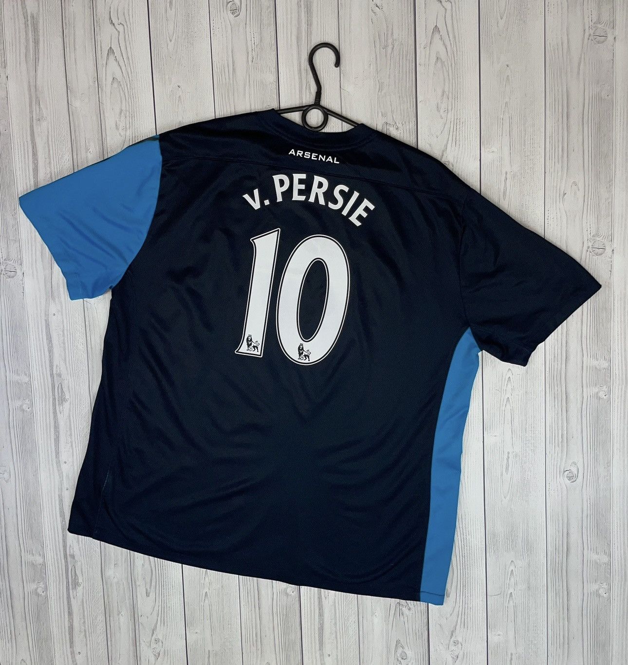 Nike Vintage nike Arsenal soccer jersey Van Persie rare Away XXL Size US XXL / EU 58 / 5 - 2 Thumbnail