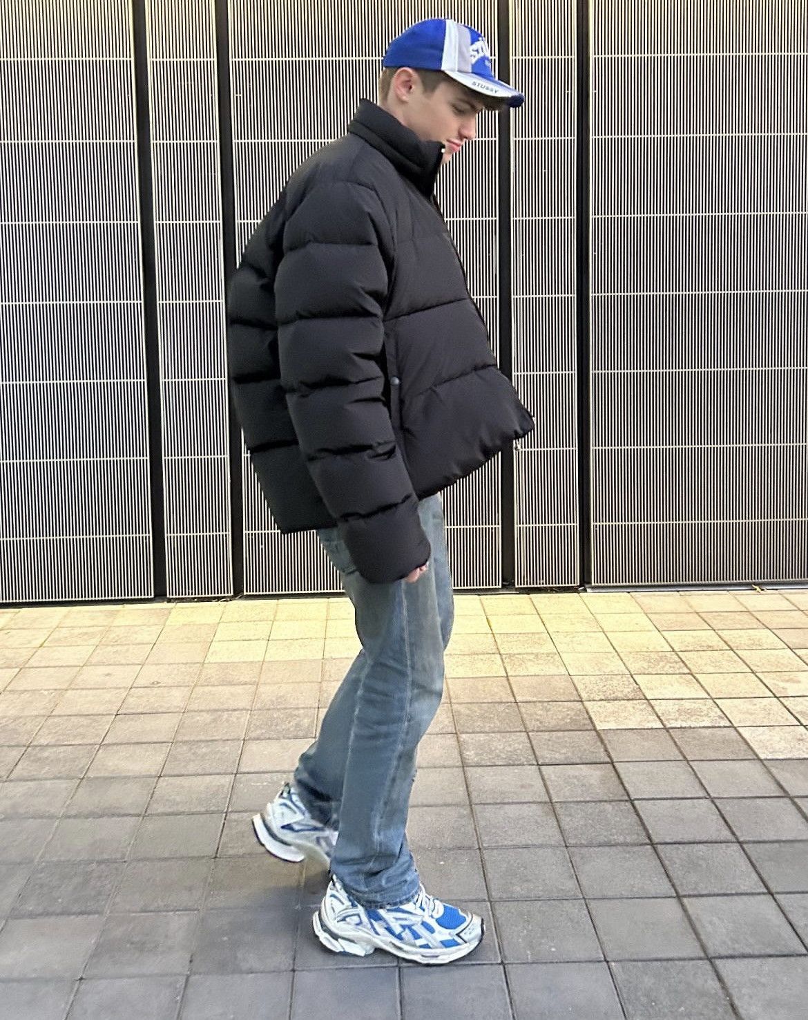 Balenciaga Balenciaga C Shape Puffer Jacket Black Size 48 Size US L / EU 52-54 / 3 - 8 Thumbnail