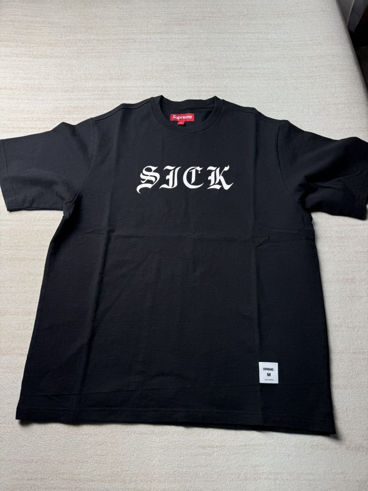Supreme Old english tee Size US M / EU 48-50 / 2 - 2 Thumbnail