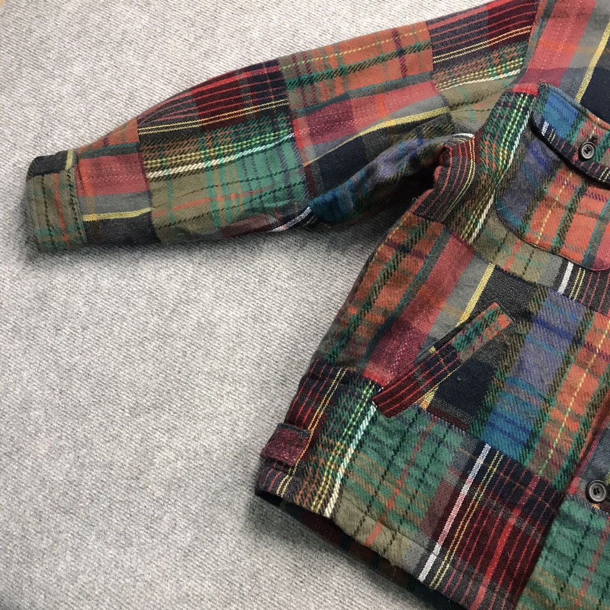 Designer × Flannel × Japanese Brand FLANNEL TASSFINDER DESIGN PATCHWORK BUTTON FLEECE JACKET Size US L / EU 52-54 / 3 - 4 Thumbnail