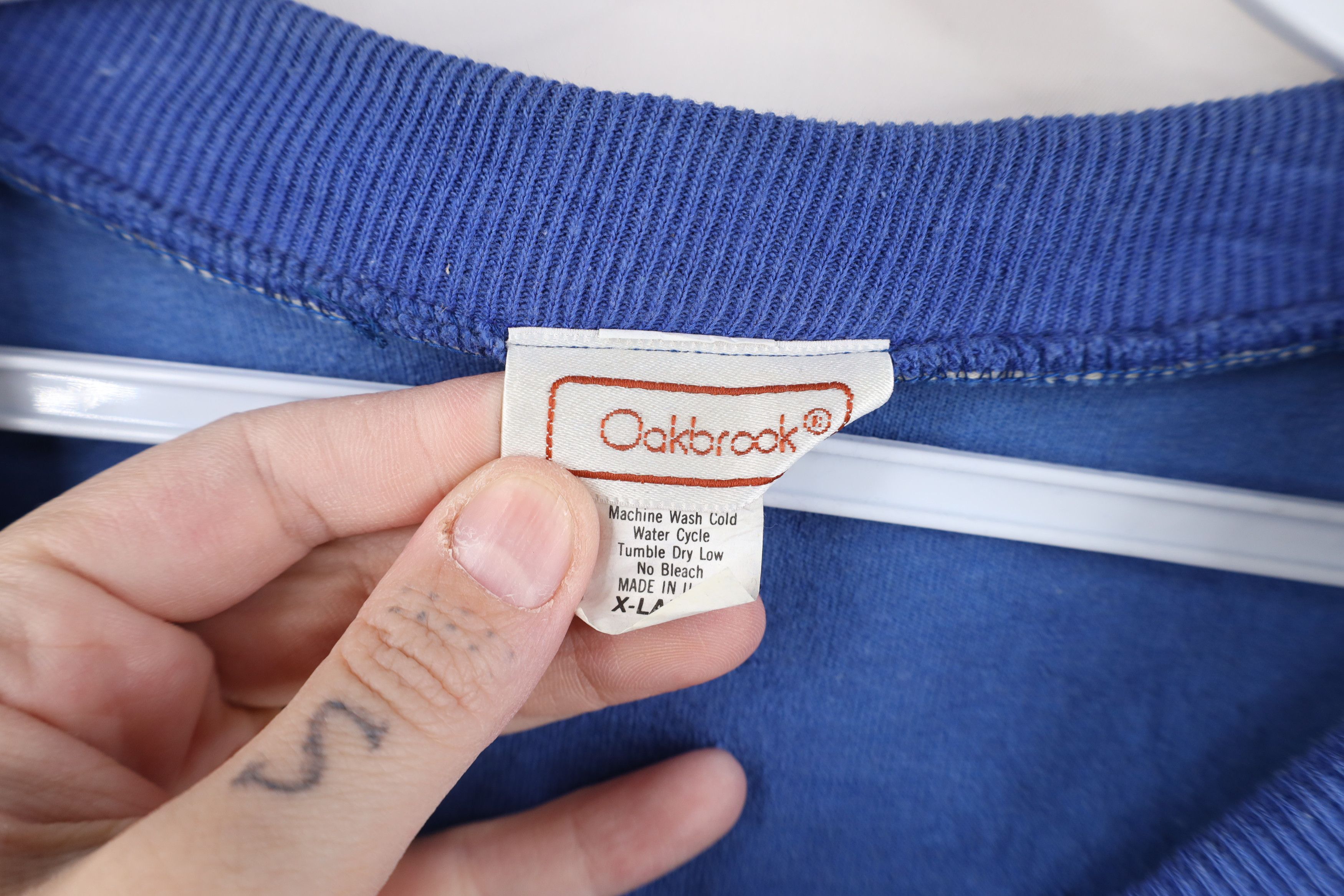 Vintage Vintage 70s Streetwear Velvet Velour Sweatshirt Blue USA Size US XL / EU 56 / 4 - 8 Thumbnail