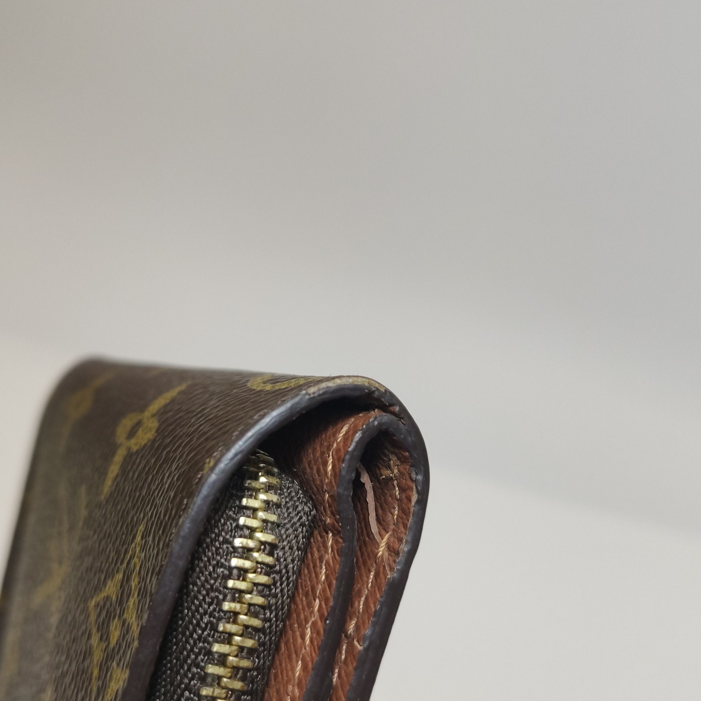 Louis Vuitton Louis Vuitton (LV) Monogram Print Wallet -y2506 Size ONE SIZE - 8 Thumbnail