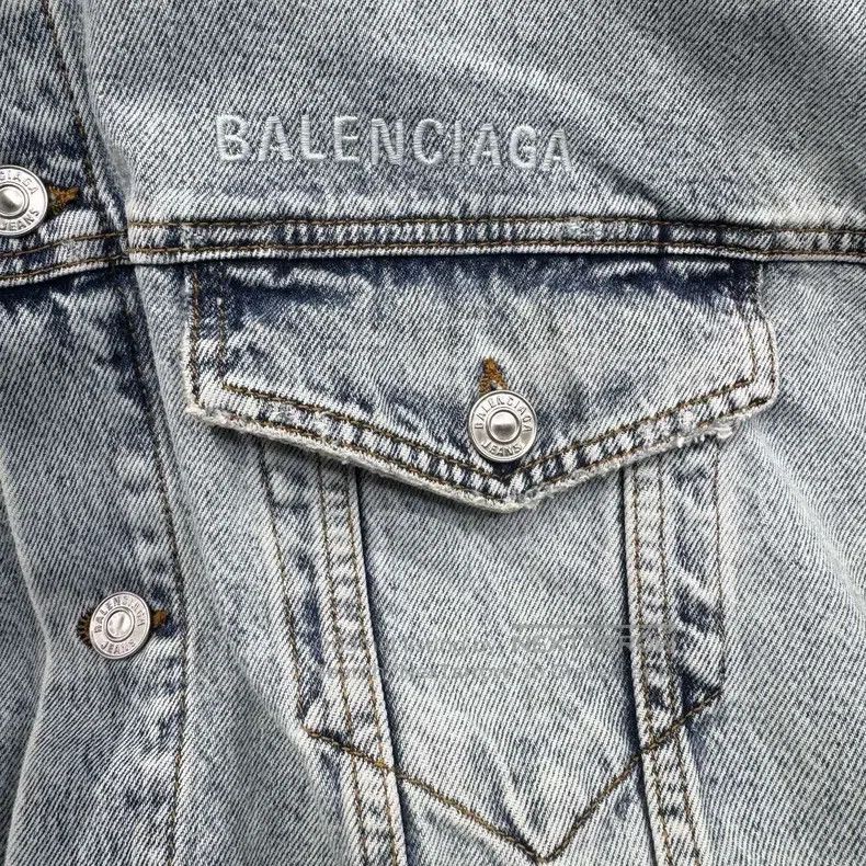 Balenciaga Balenciaga Twisted and folded washed denim jacket Size US M / EU 48-50 / 2 - 4 Thumbnail