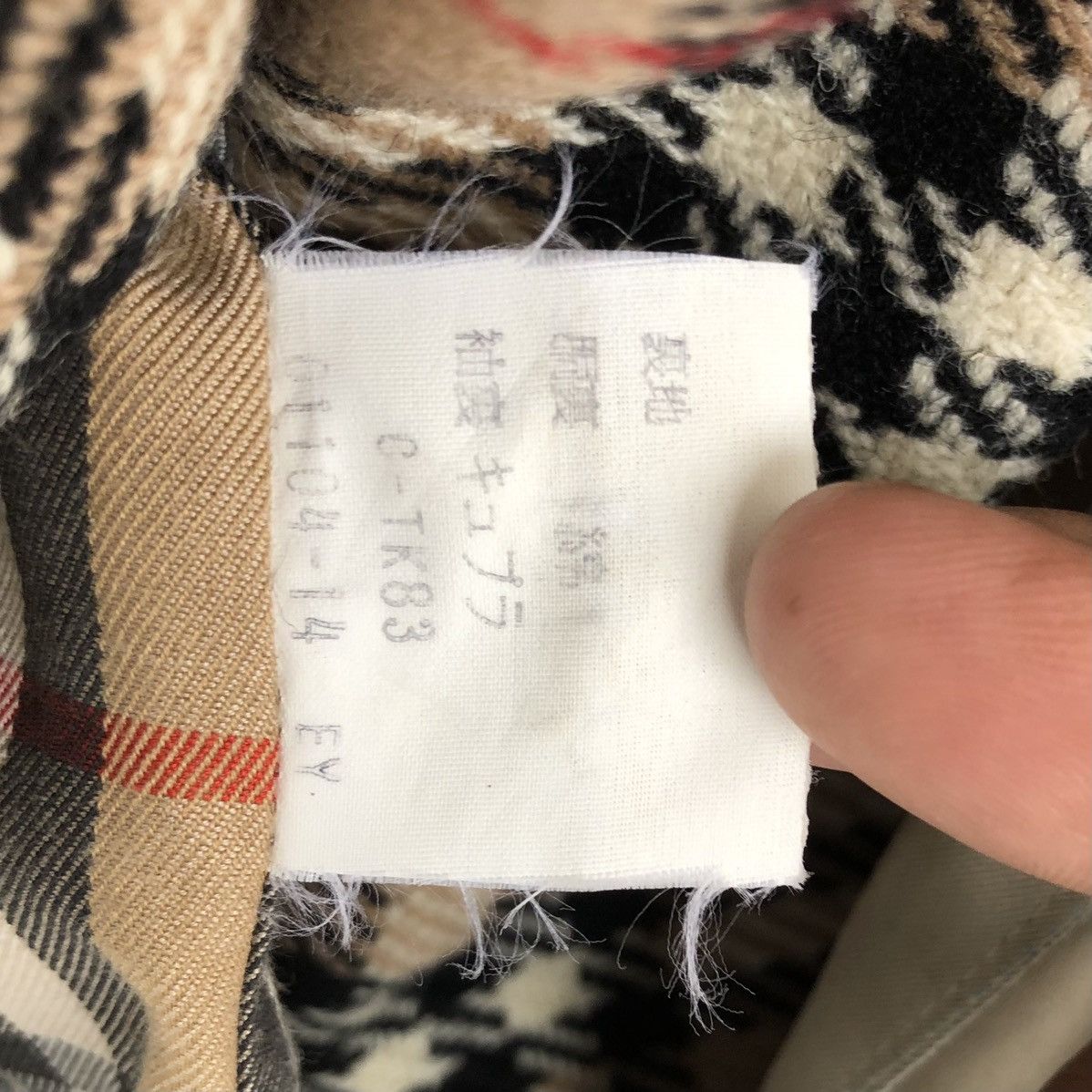 Burberry Vintage Burberrys Lined Novacheck THRASHED Coat Jacket Size US M / EU 48-50 / 2 - 21 Thumbnail