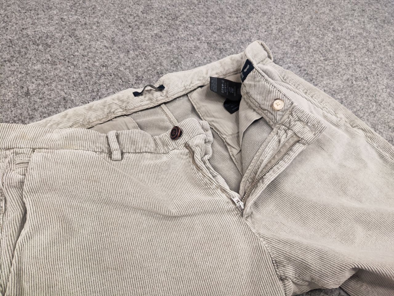 Boggi Boggi Milano Design Classic Corduroy Ankle Trouser Pants Size US 36 / EU 52 - 12 Thumbnail