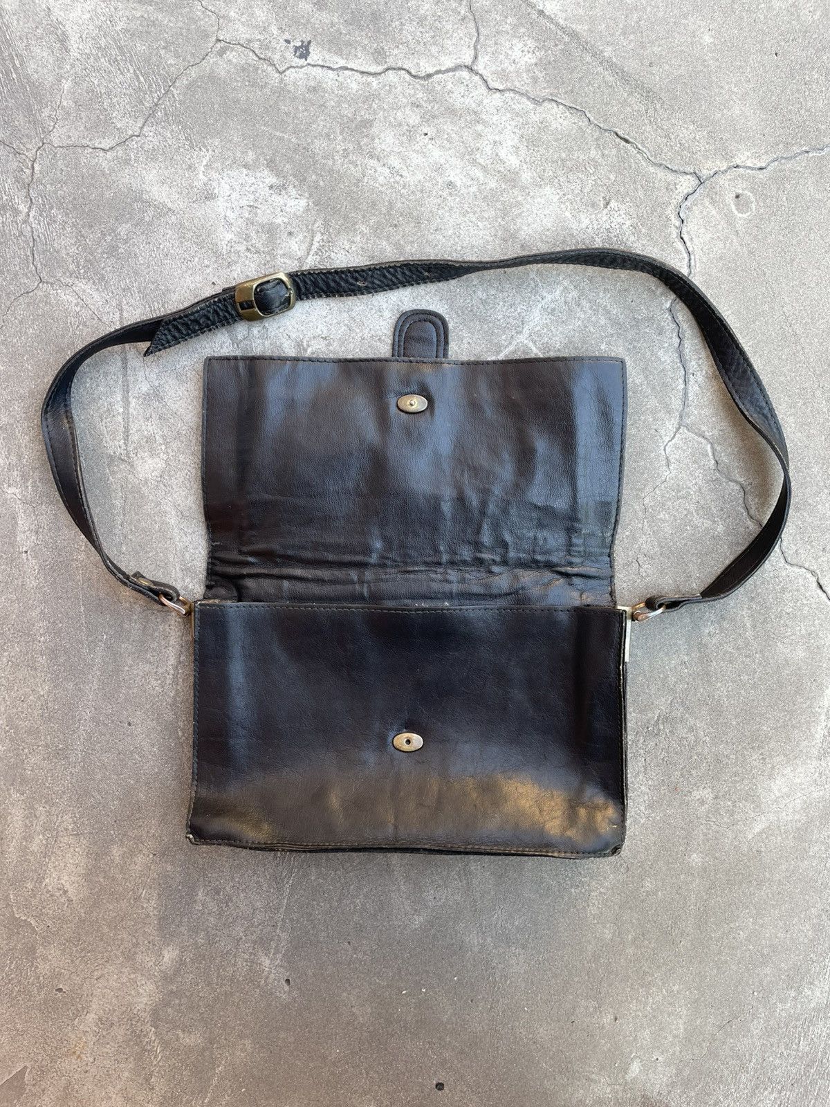 Bugatti Saved Bugatti Black Leather Messenger Bag 90s Size ONE SIZE - 8 Thumbnail