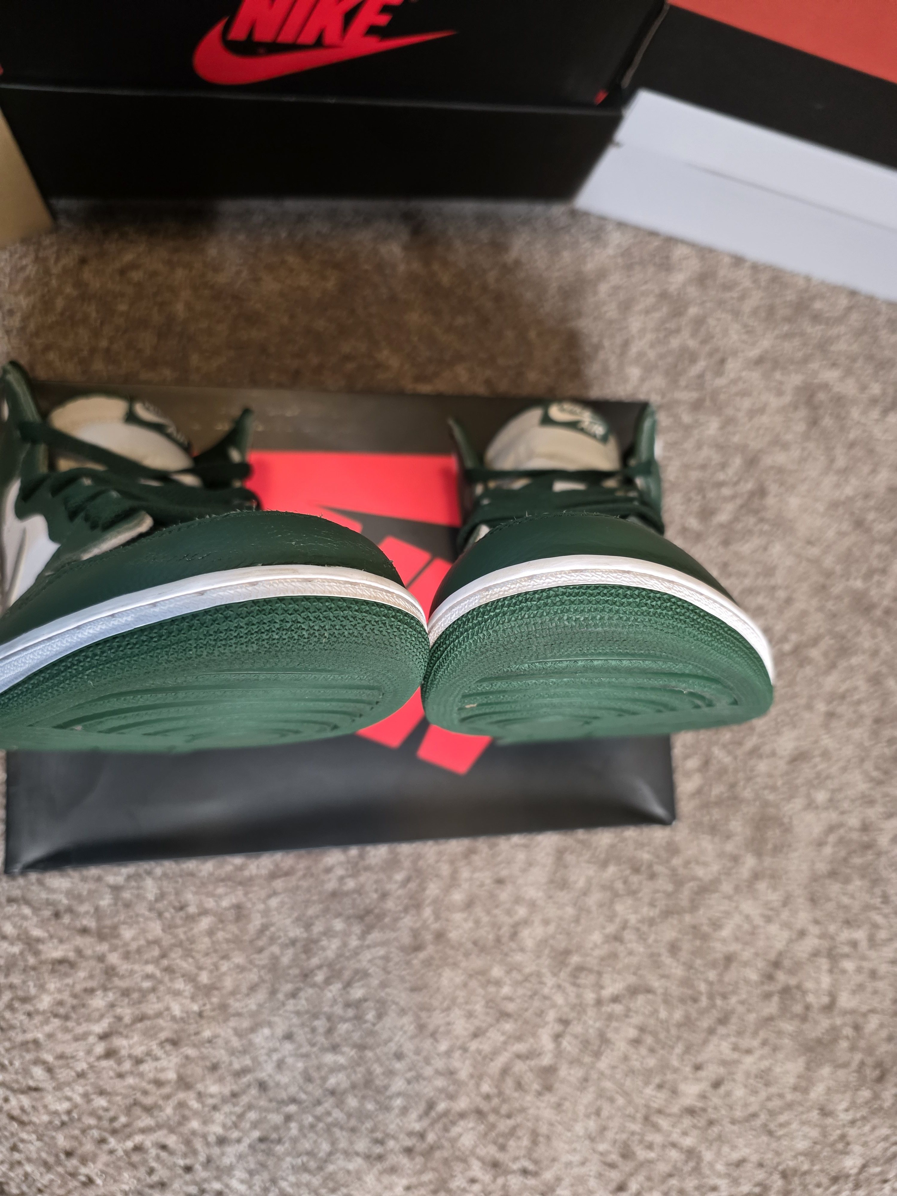 Jordan Brand Air Jordan 1 High Gorge Green Size US 11 / EU 44 - 11 Thumbnail