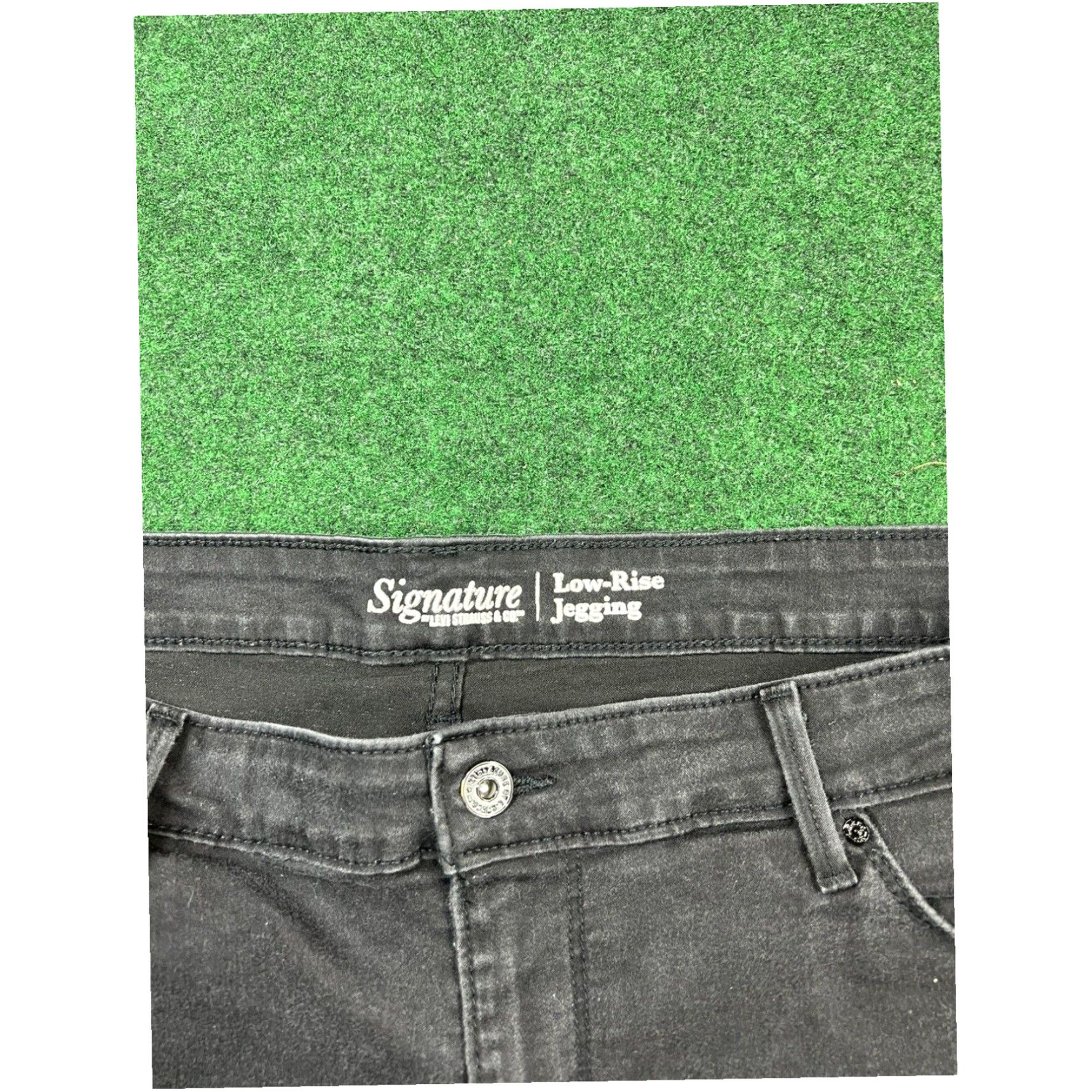Levi's Signature by Levi's Low Rise Jegging Jeans Women's Plus 22S 36x30 Black Size 40" / US 18 - 6 Thumbnail