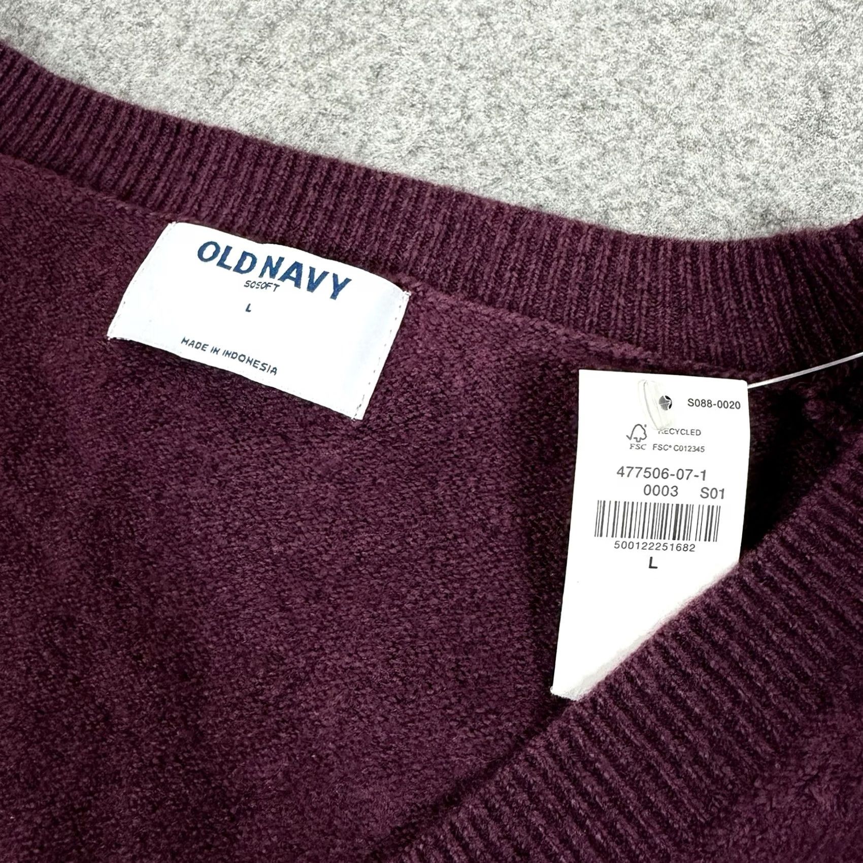 Old Navy Old Navy Sweater Shirt Mens L Burgundy Red V-Neck Pullover Knit Long Sleeve Size US L / EU 52-54 / 3 - 3 Thumbnail