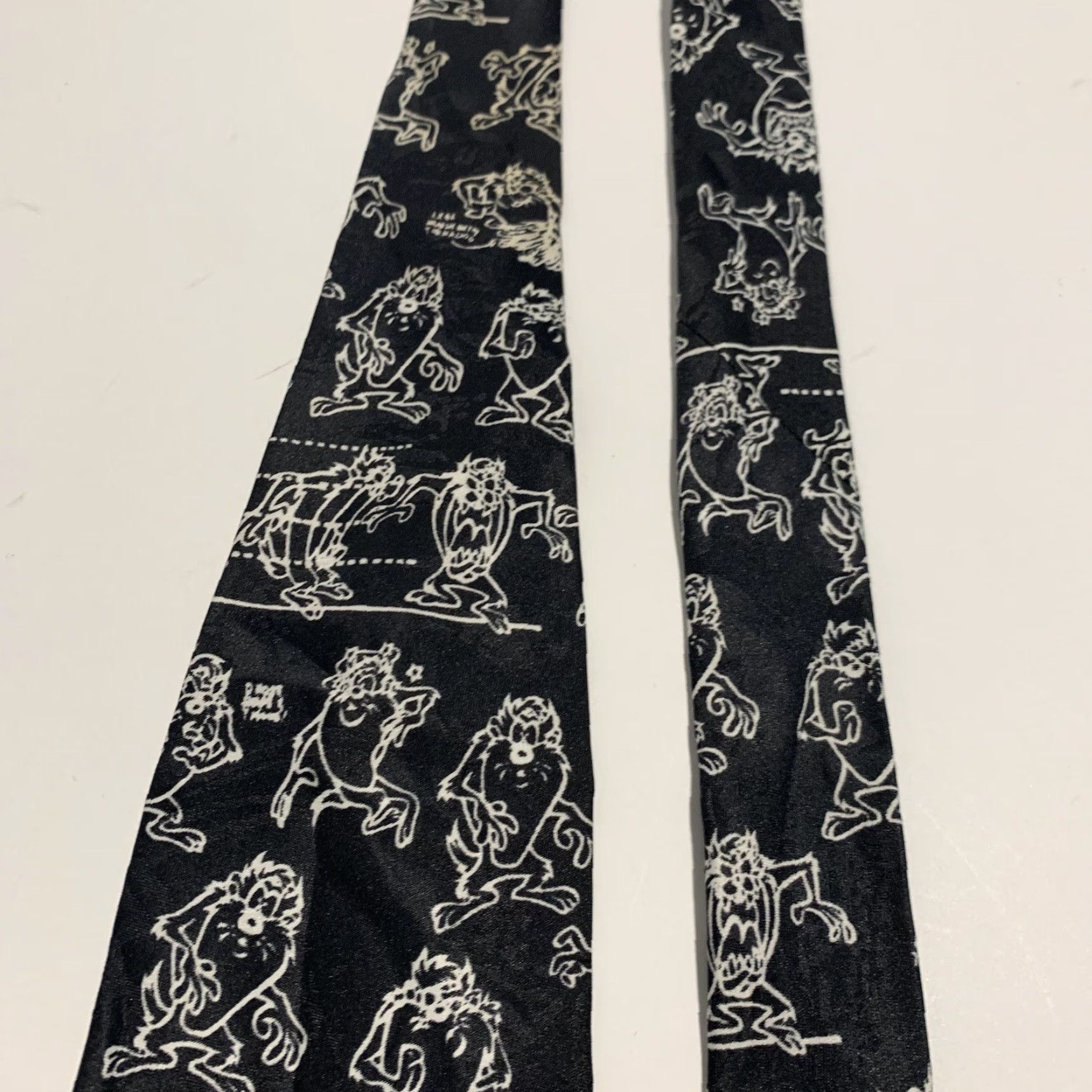 Vintage VINTAGE Looney Tunes Taz Tie 1995 Men Tie Cartoon Geometric Black Polyester Pointed 57"-60" Mens Size ONE SIZE - 4 Thumbnail