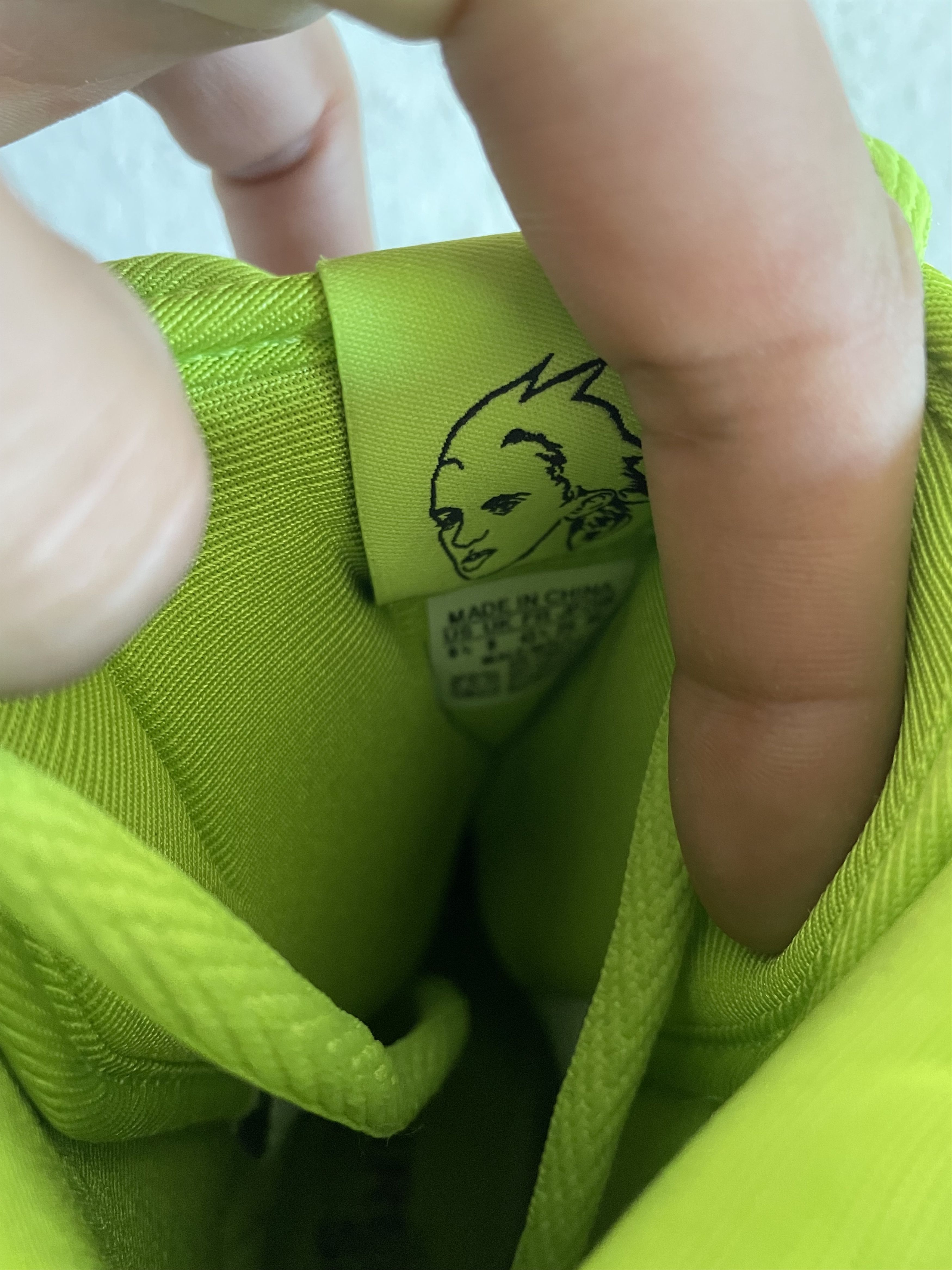 Adidas × Jeremy Scott JS Snow Moon Boot Silver Neon Size US 9.5 / EU 42-43 - 11 Thumbnail