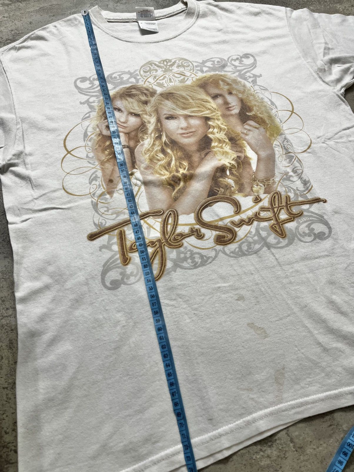 Band Tees Y2k Taylor swift shirt avril lavigne paramore Size US L / EU 52-54 / 3 - 7 Thumbnail