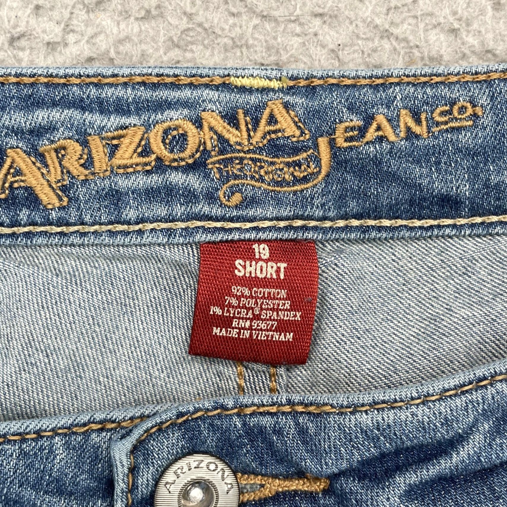 Vintage VINTAGE Arizona Jean Shorts Womens 19 Raw Hem Y2K Retro Daisy 90's American Preppy Rodeo Shirt? Size 40" / US 18 - 5 Thumbnail