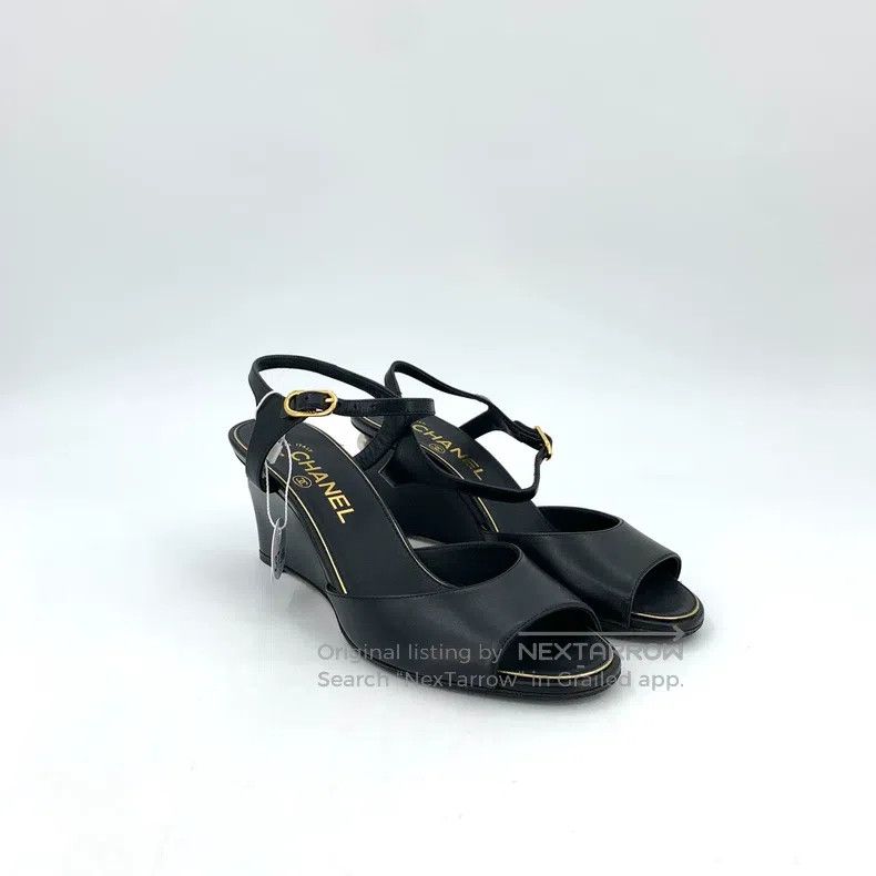 Chanel Chanel Black leather round toe one-string pearl slope heel Size US 7 / IT 37 - 2 Thumbnail