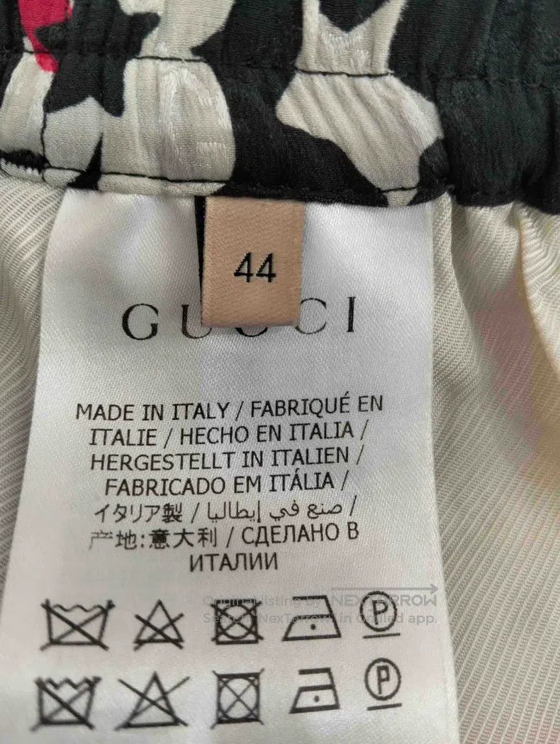 Gucci Gucci Full logo mulberry silk fabric shorts Size US 28 / EU 44 - 5 Thumbnail
