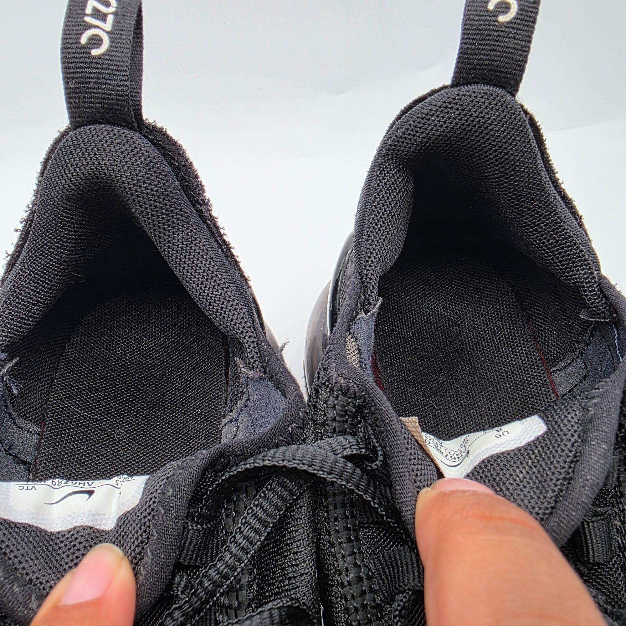 Nike Nike Air Max 270 Womens Size 8 Black White Athletic Shoes Sn Size US 8 / IT 38 - 9 Thumbnail
