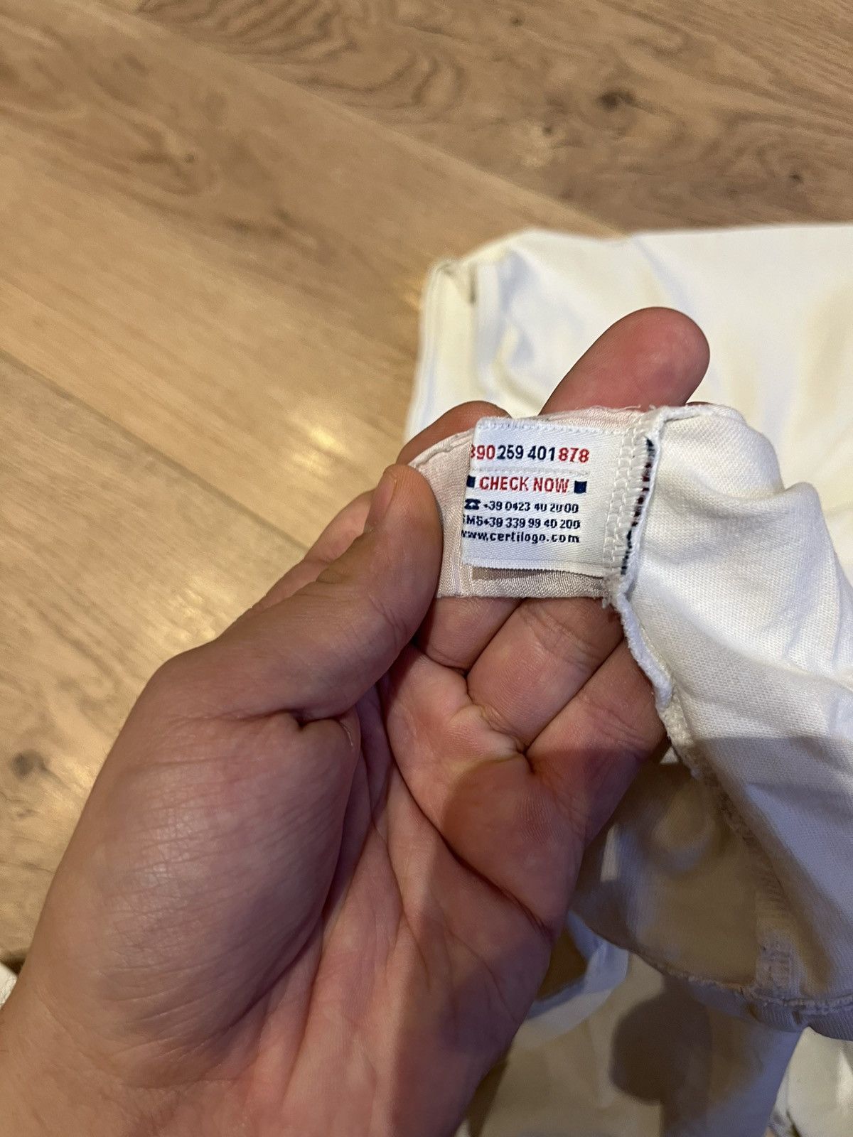 Moncler Moncler white short sleeve T-Shirt with pocket Size US XXL / EU 58 / 5 - 6 Thumbnail