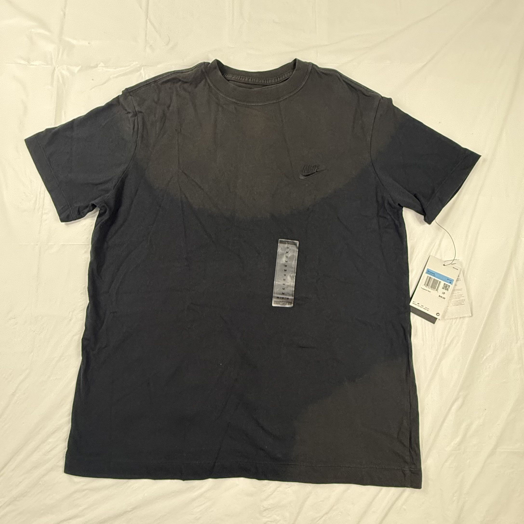 Nike Nike Womens Loose Fit Sportswear T-Shirt Black Size M / US 6-8 / IT 42-44 - 1 Thumbnail