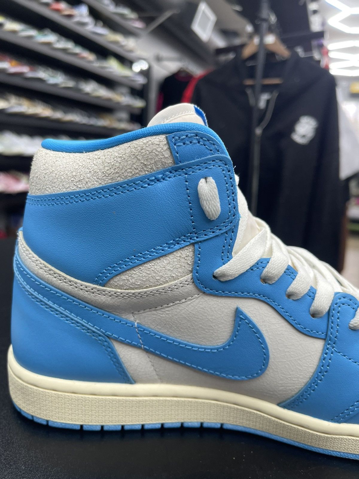 Jordan Brand Size 9 - Jordan 1 Retro High UNC Reimagined Size US 9 / EU 42 - 6 Thumbnail