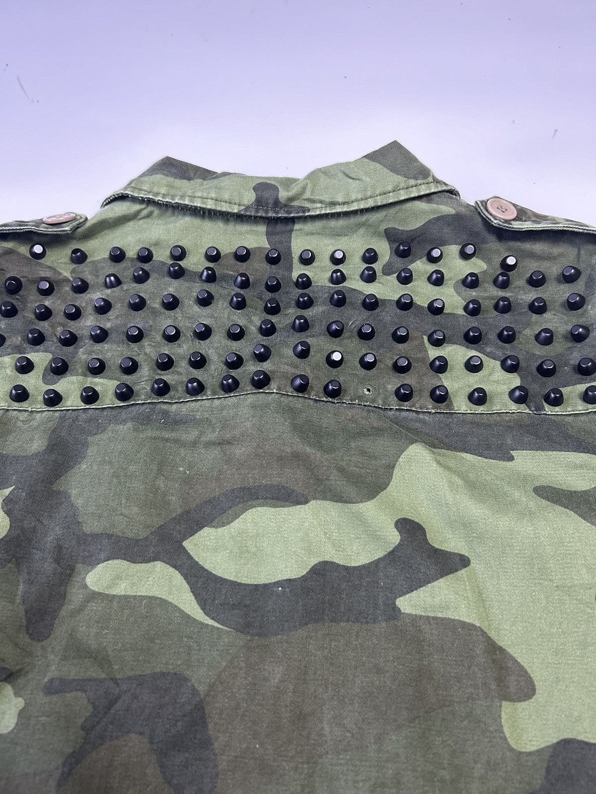 Japanese Brand GLAD NEWS STUDDED CAMOUFLAGE JACKET Size ONE SIZE - 5 Thumbnail